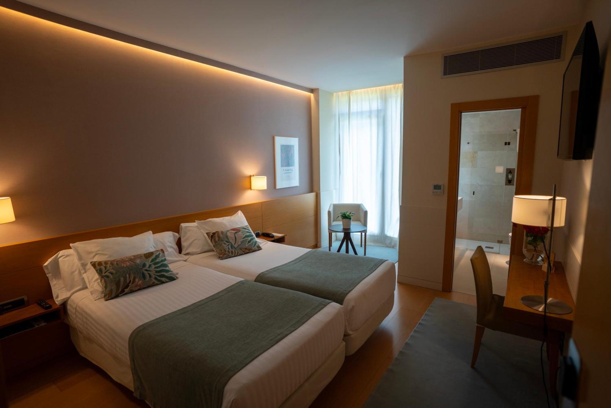 Double or Twin Room,1598890668:JPEG