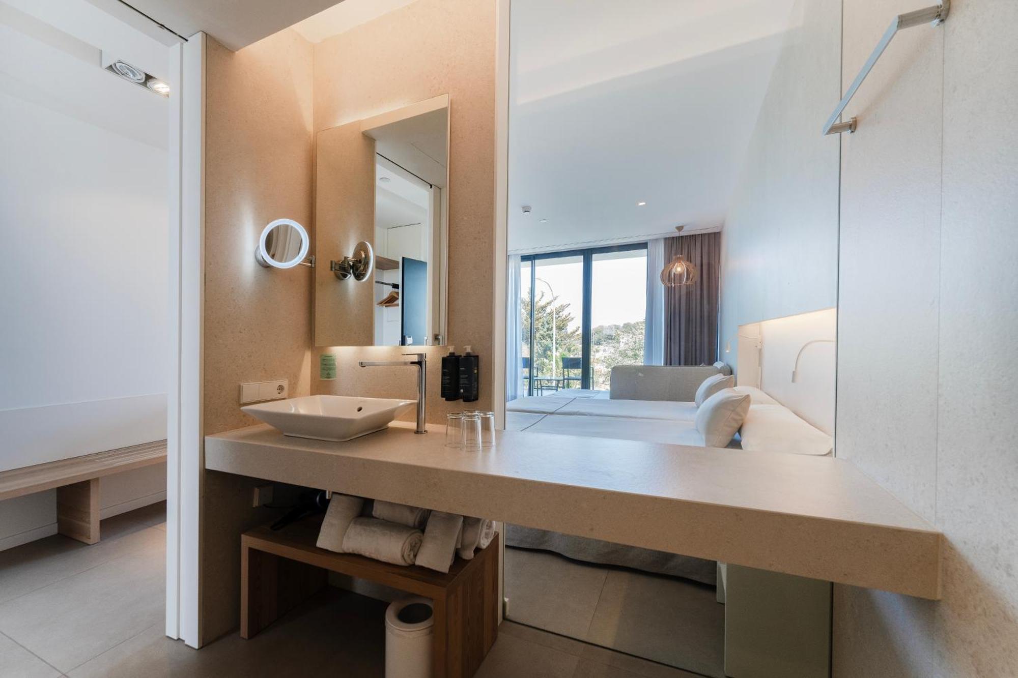 Junior Suite,1604076081:JPEG