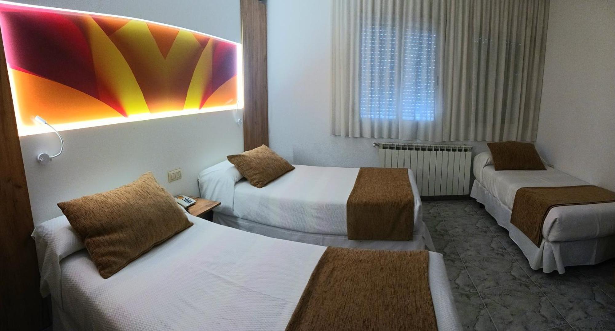 Habitación Doble con cama supletoria (3 adultos)