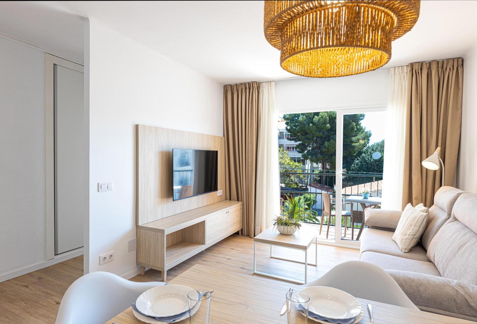 One-Bedroom Apartment,1607230833:JPEG