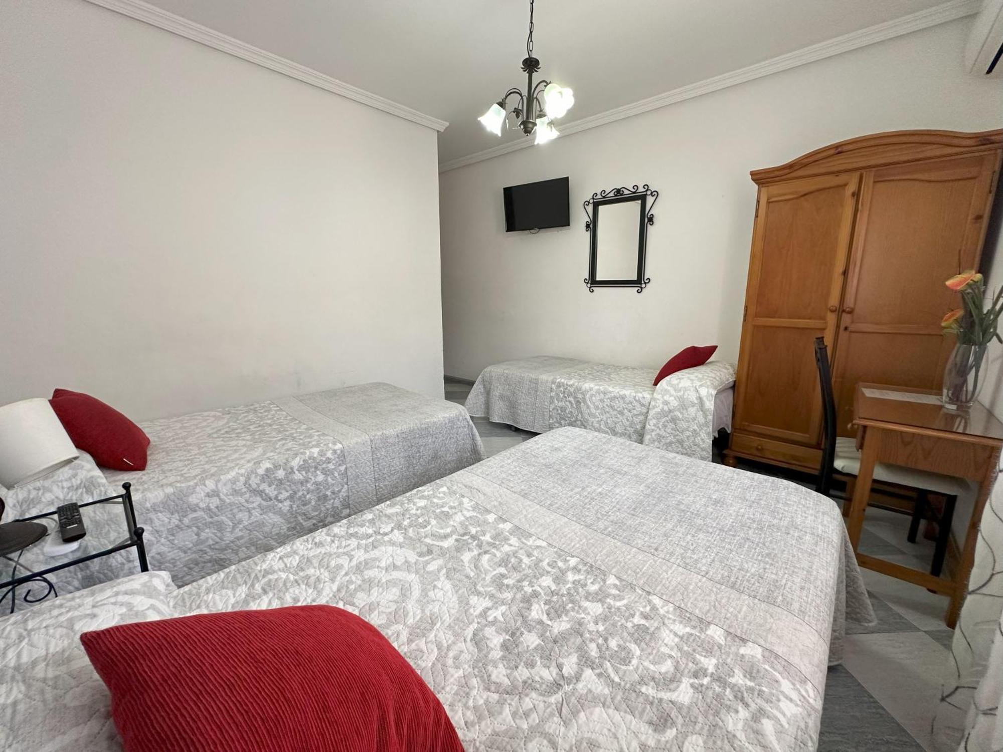 Triple Room,1610236307:JPEG