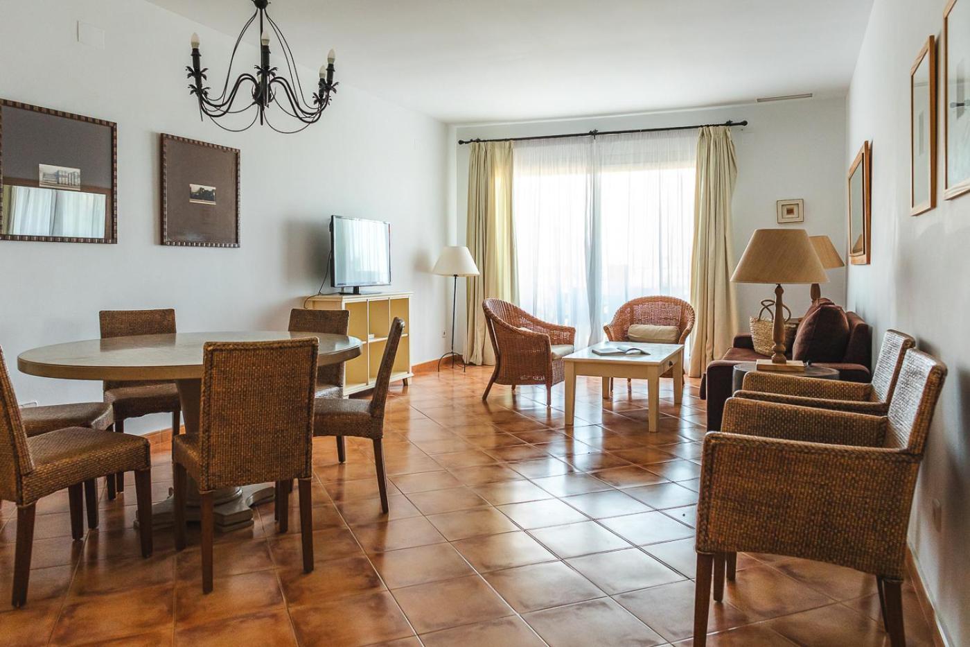 Apartamento com 3 Quartos