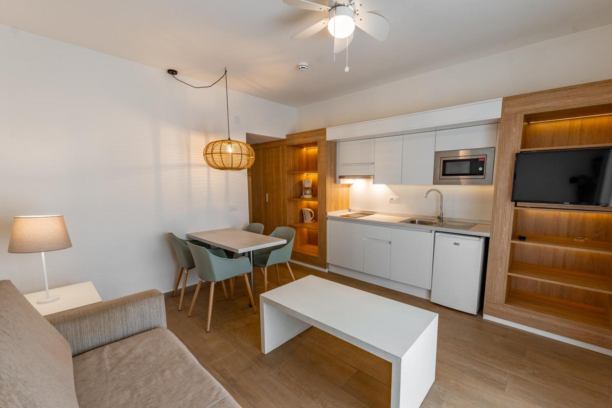 One-Bedroom Silver Apartment without pool (2 Adults)