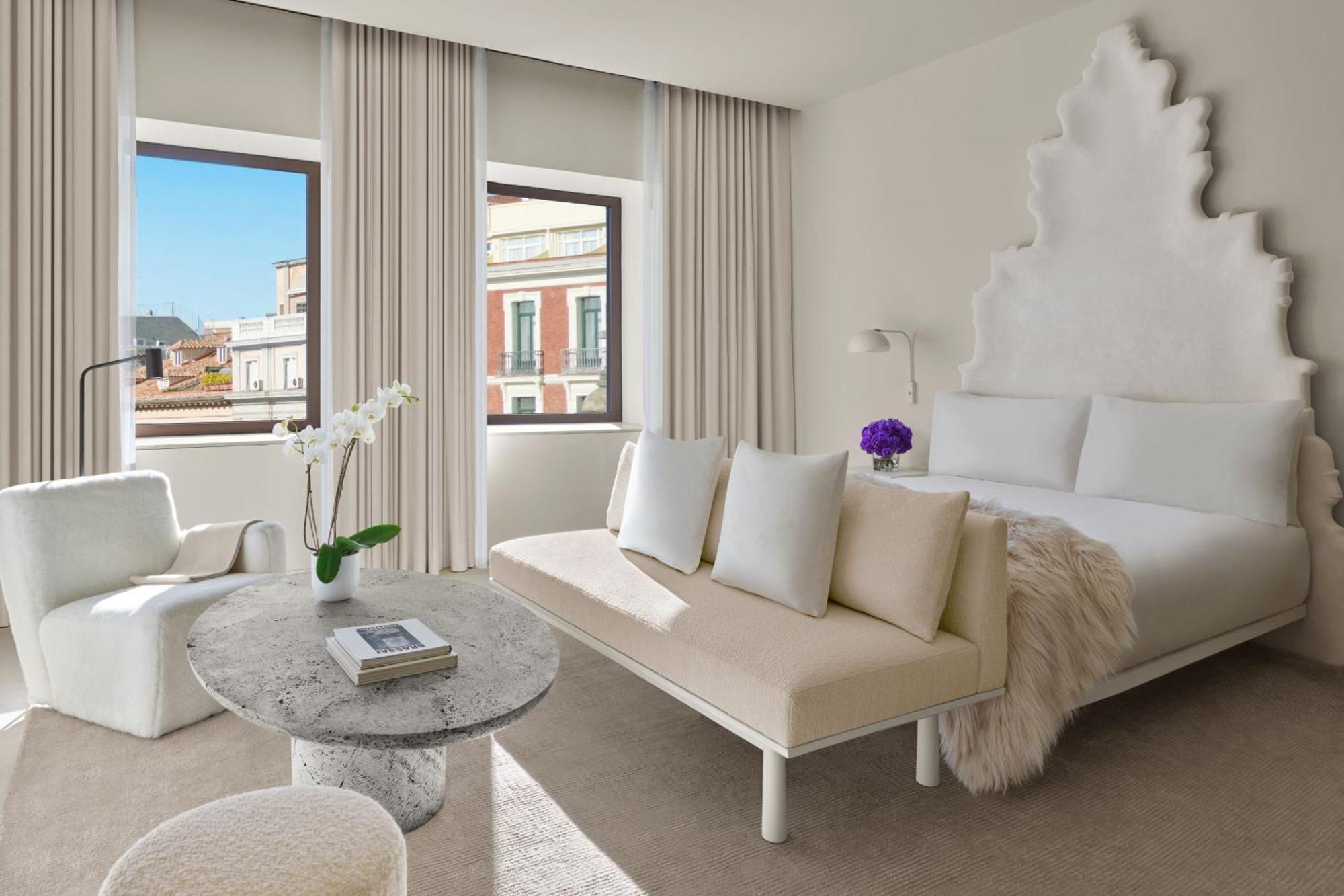 Tek Yatak Odalı Köşe Loft Süit - Şehir Manzaralı