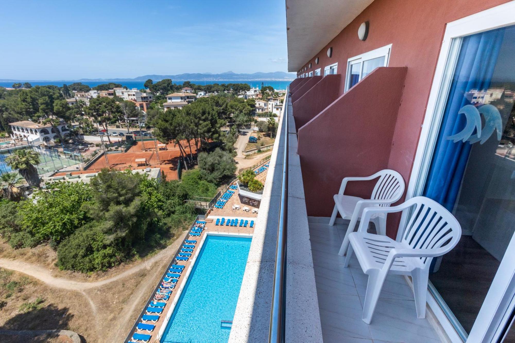 Double Room Pool View