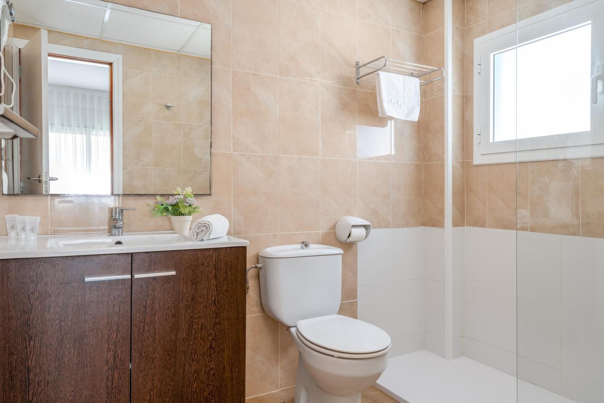 Chambre Familiale (2 Adultes + 1 Enfant)