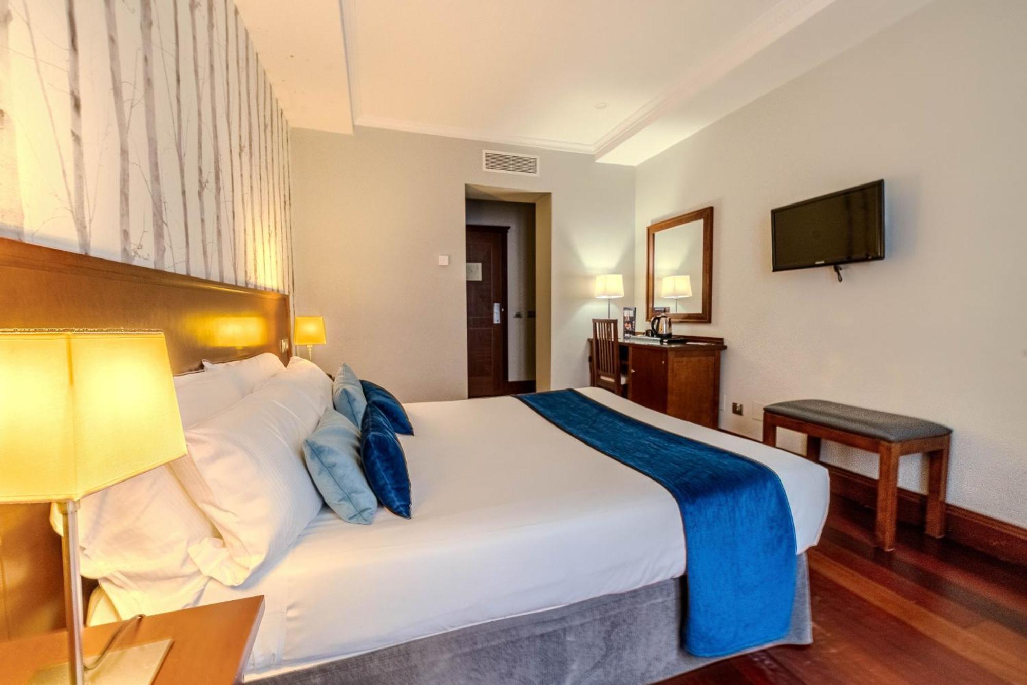 Double or Twin Room,1617840665:JPEG