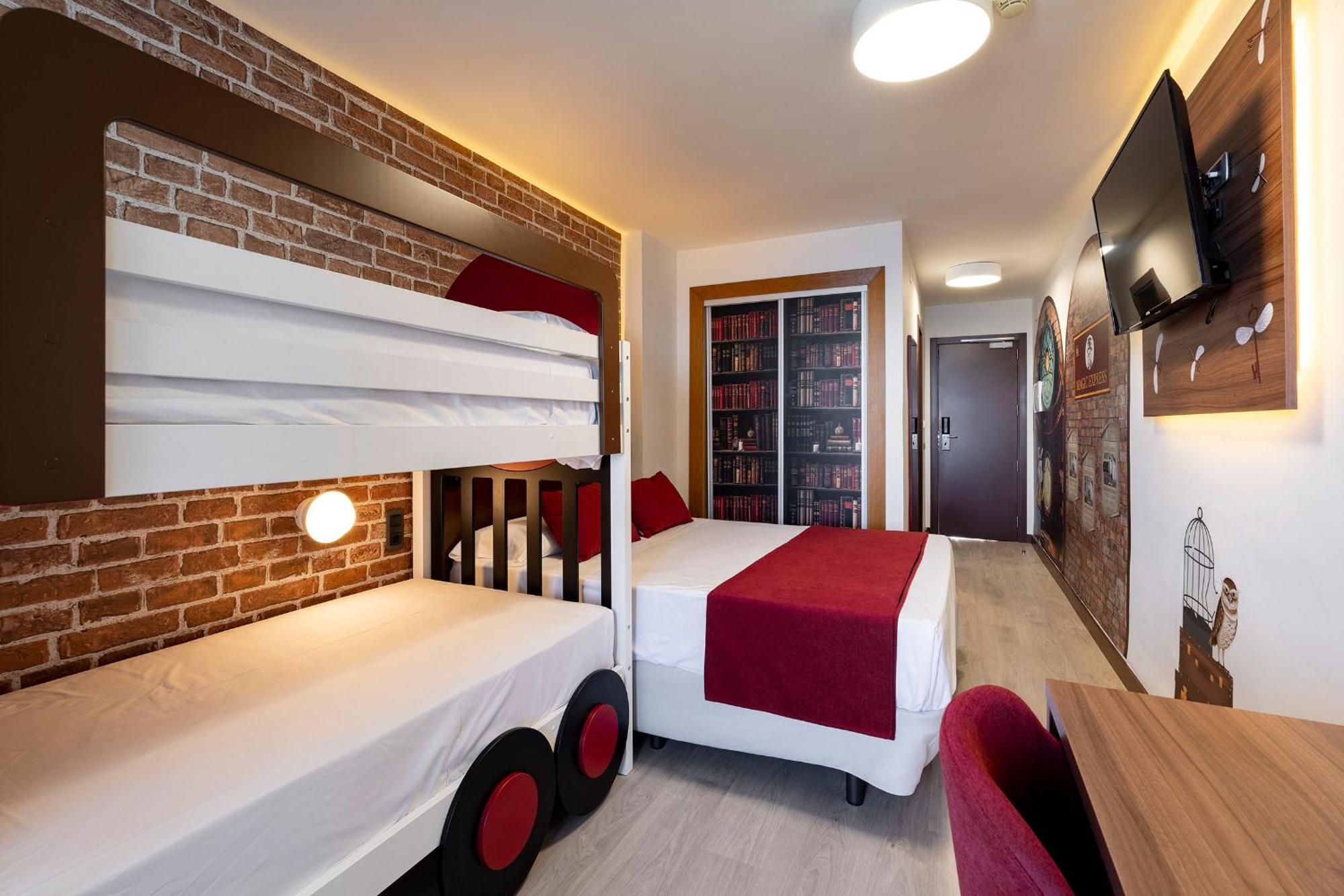 Deluxe Quadruple Room