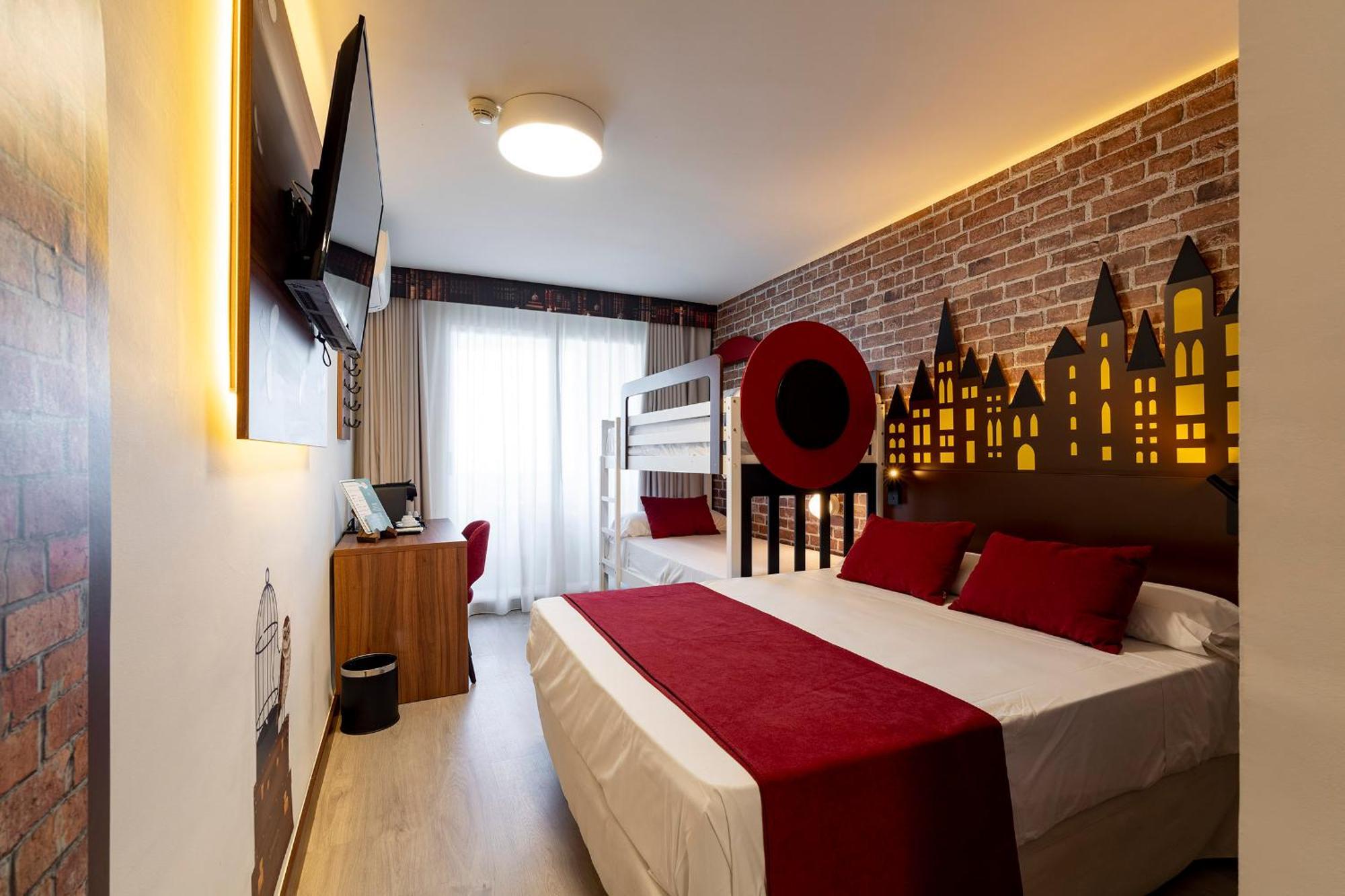 Deluxe Quadruple Room