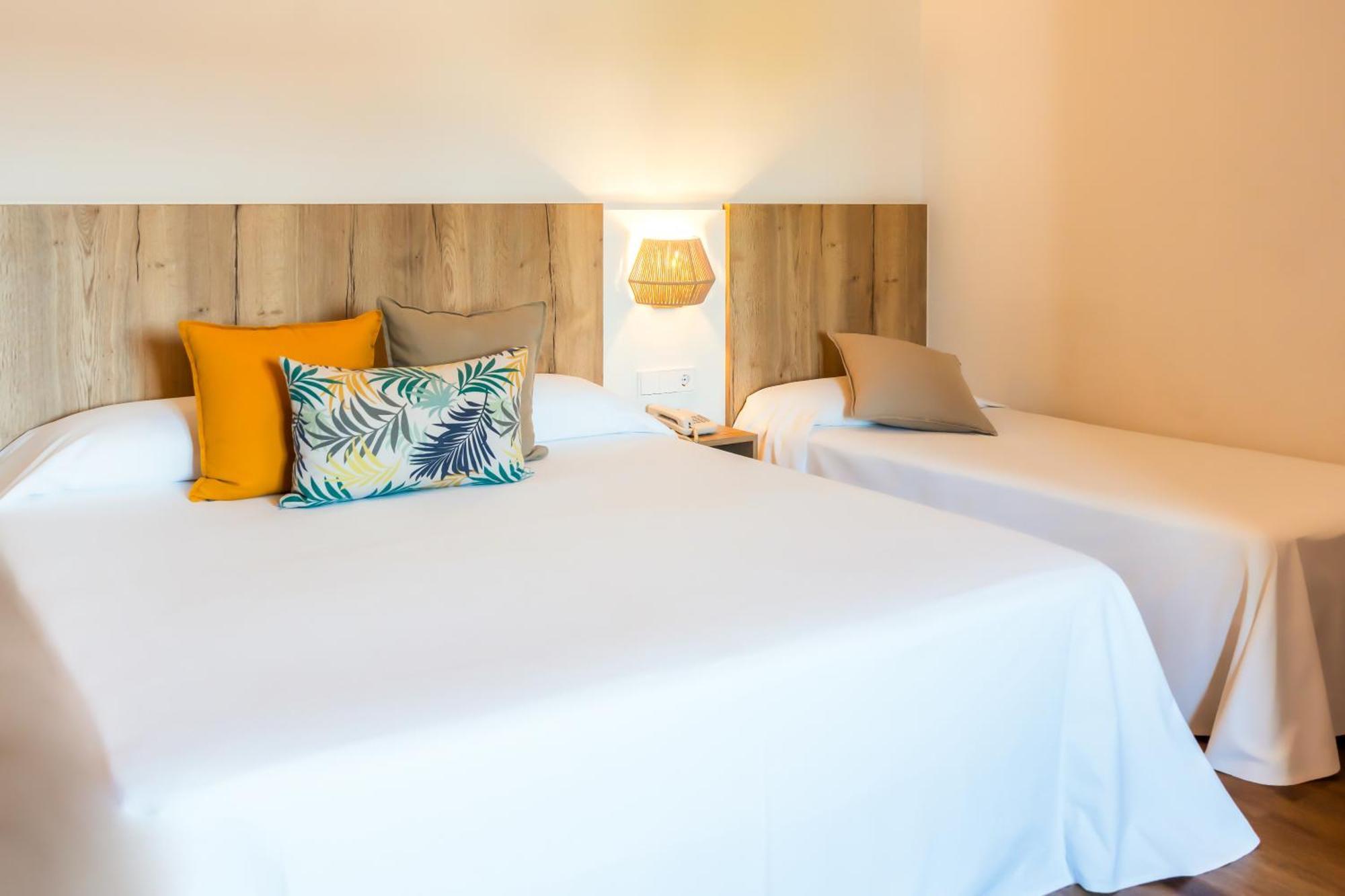 Double or Twin Room Extra Bed
