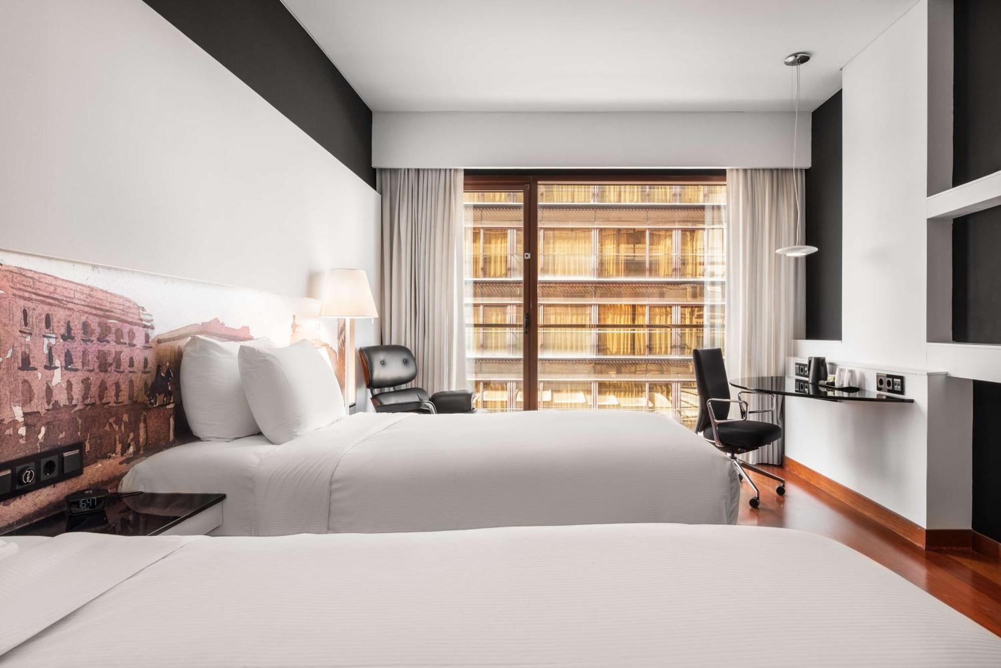 Quarto com 2 Camas de Solteiro