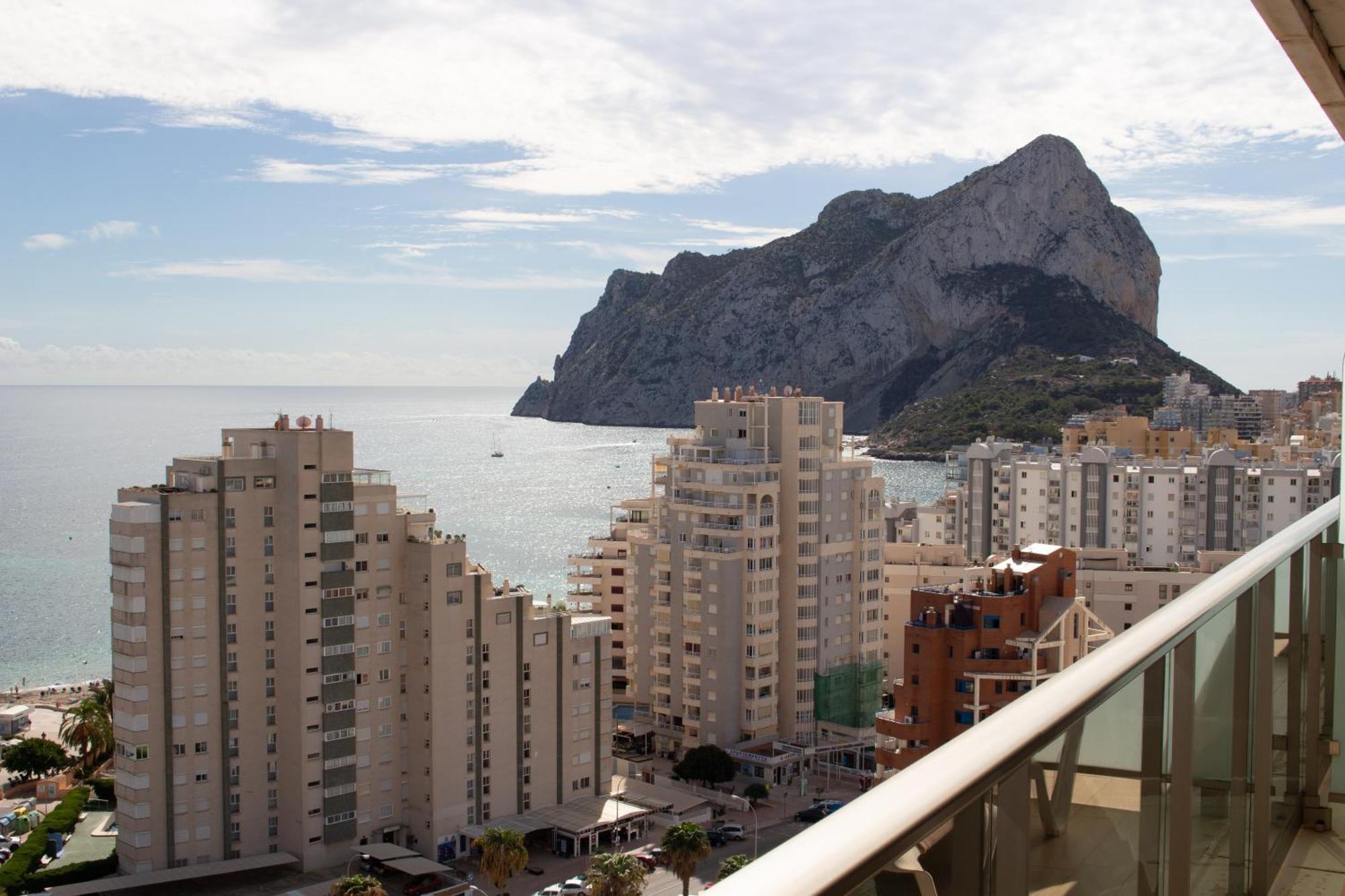 Double or Twin Room with Sea View