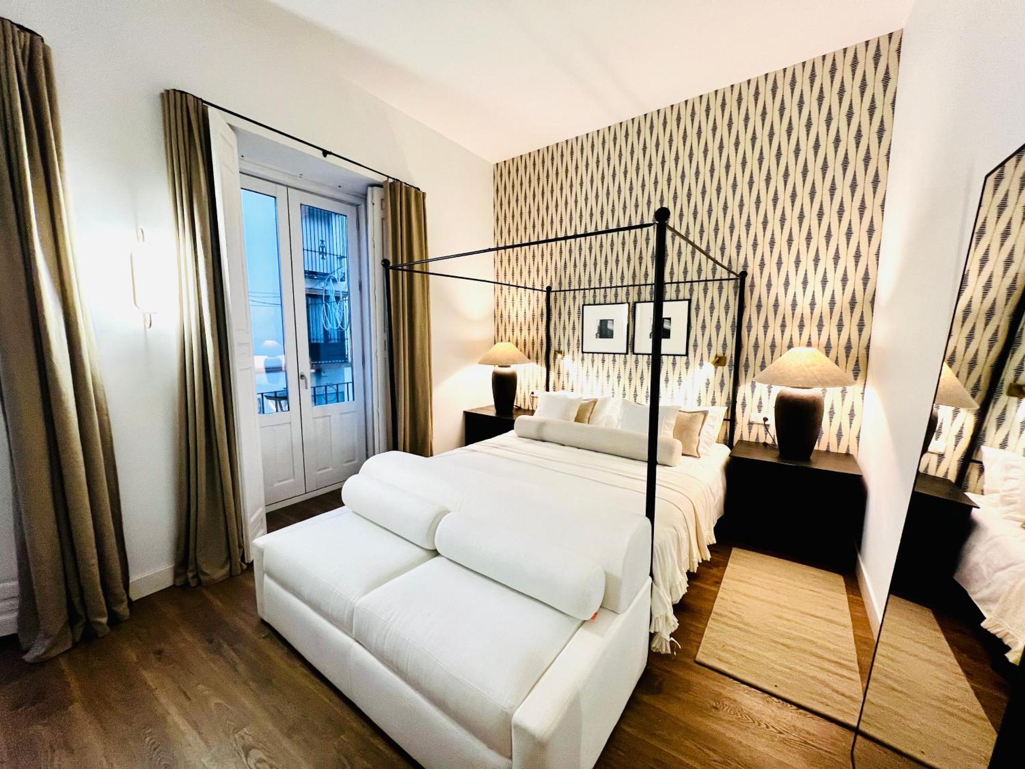Double Room Private External Bathroom