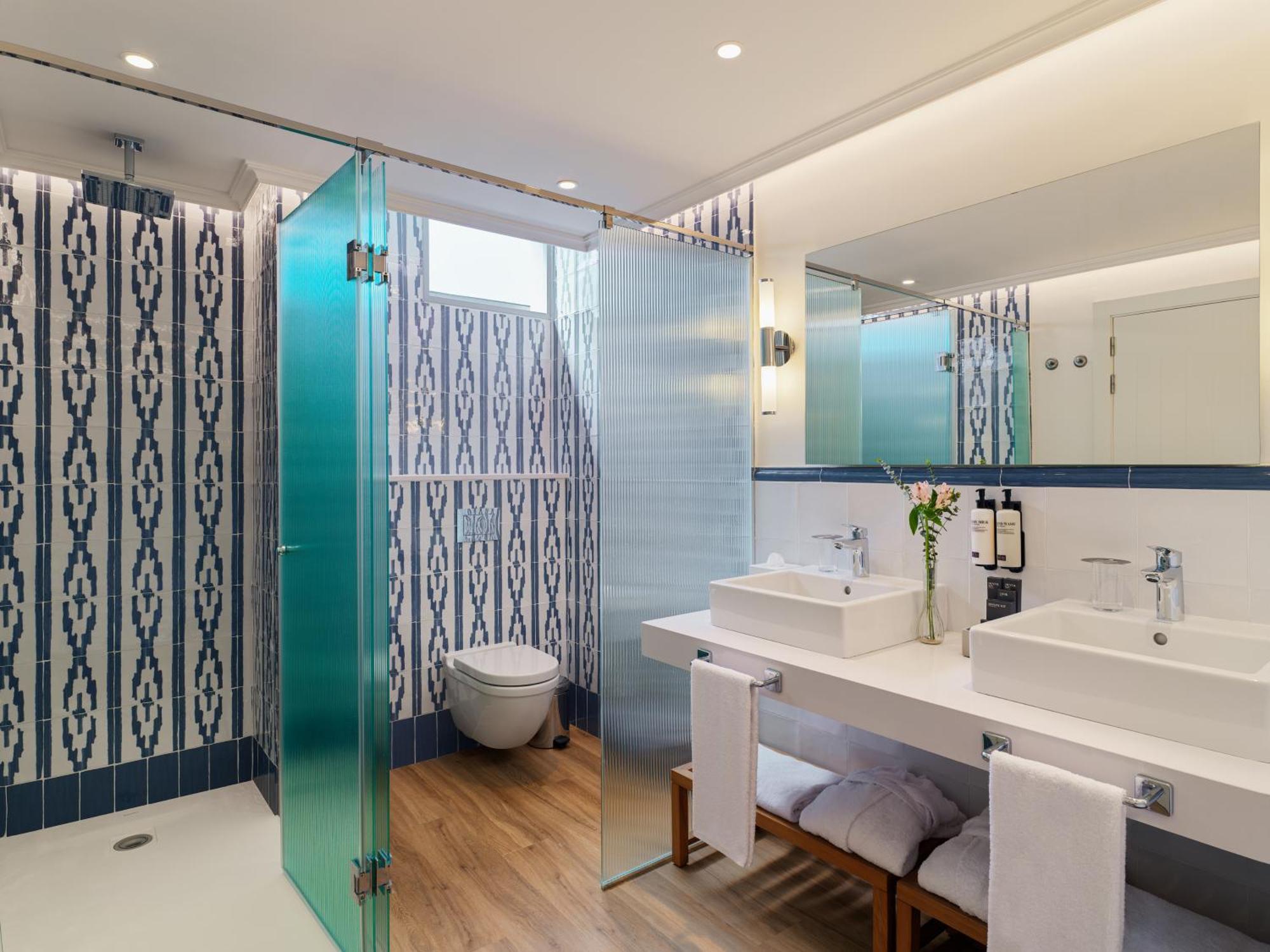 One-Bedroom Suite,1628645899:JPEG