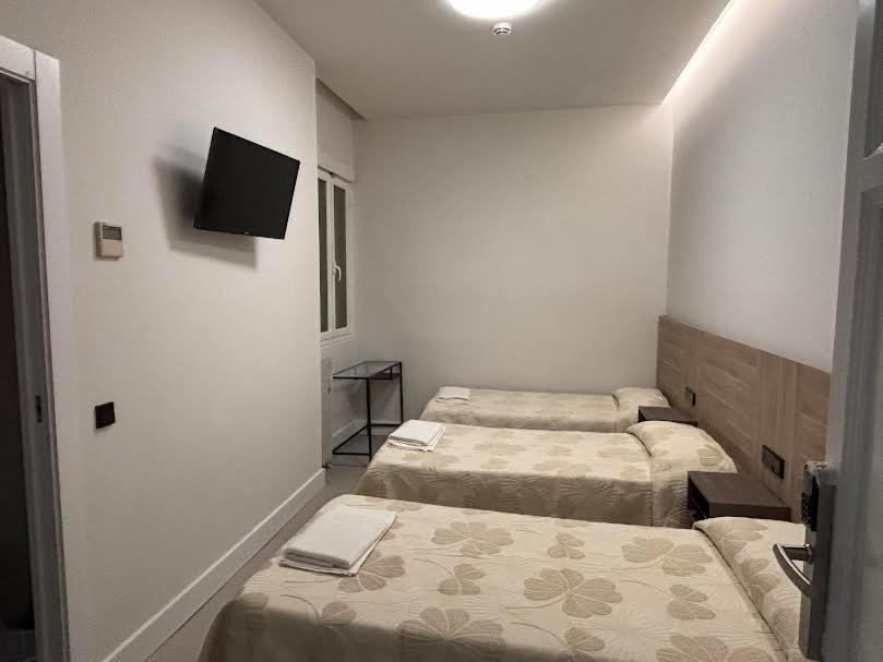 Twin Room,1629392440:JPEG