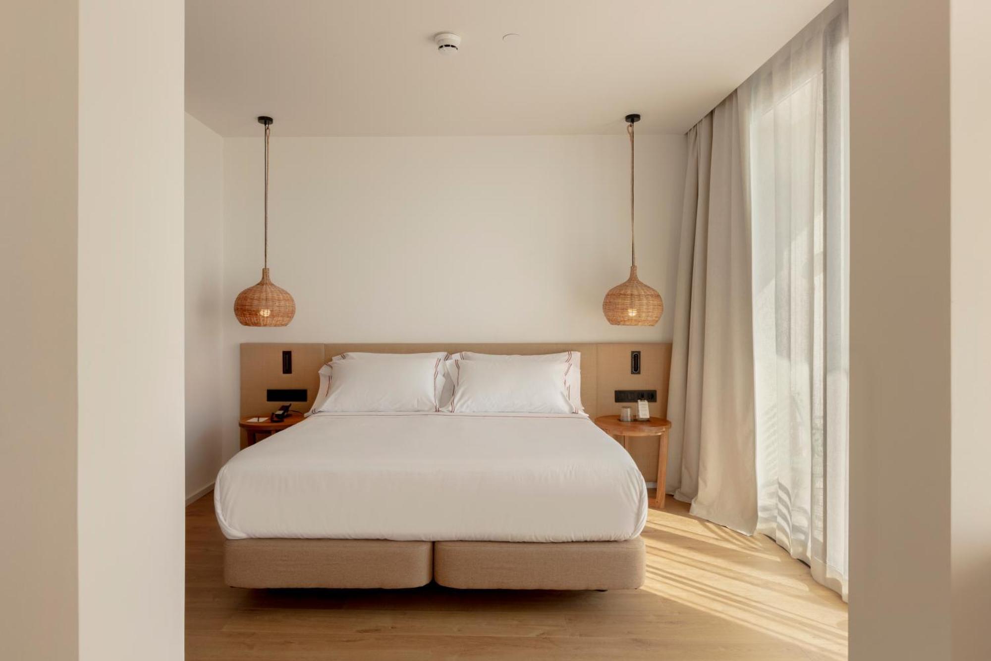 Ground Floor Luxury Room (2 Adults + 1 Child)