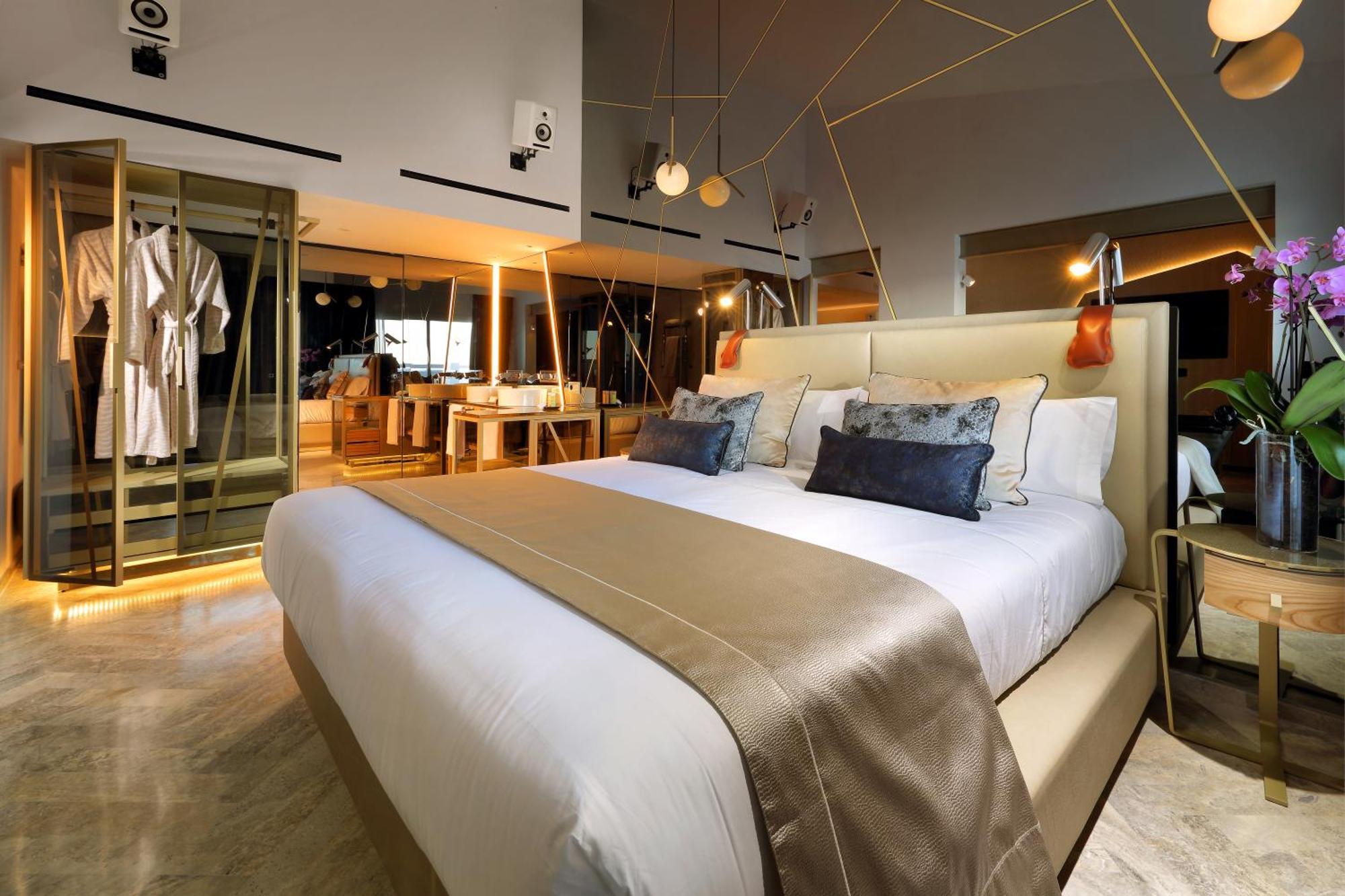 Suite mit Blick auf die Bühne – Zugang zum Ushuaia Club inklusive