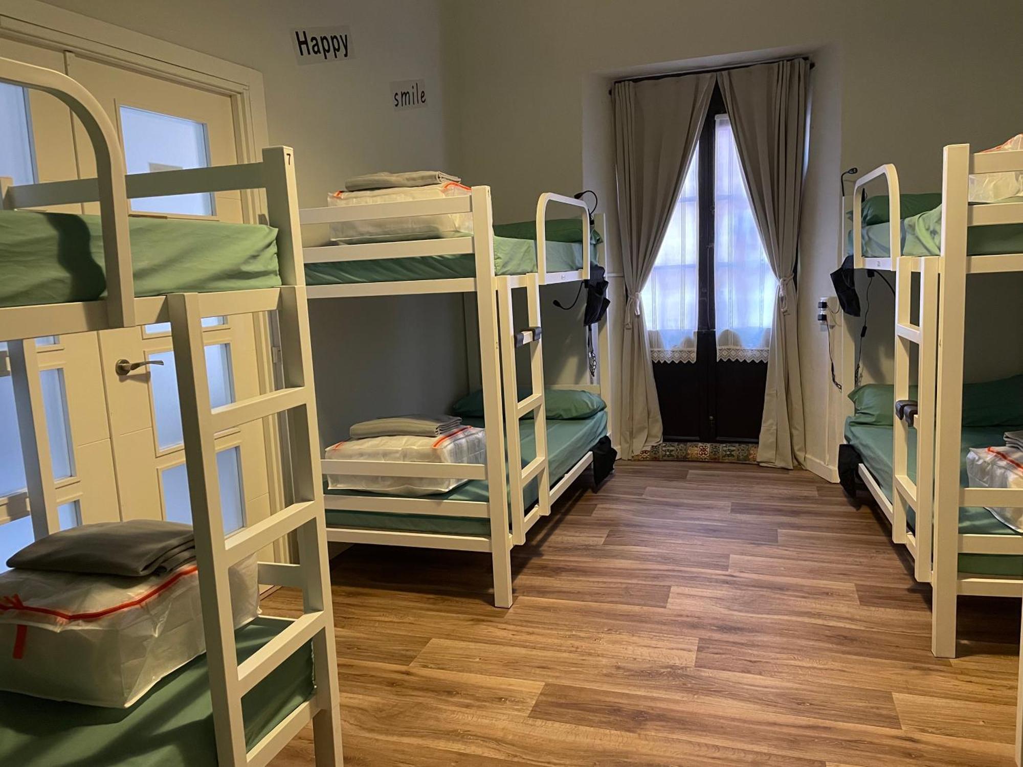 Bunk Bed in Mixed Dormitory Room
