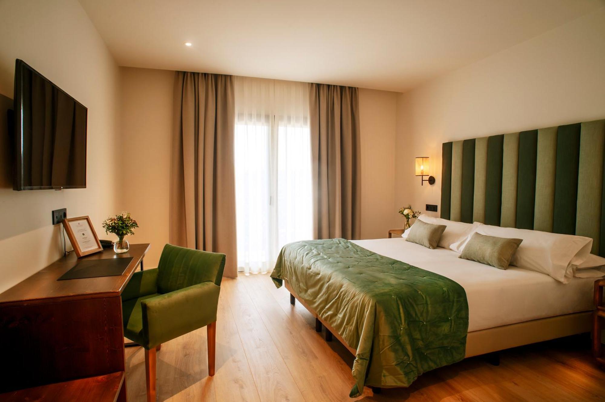Superior Queen Room