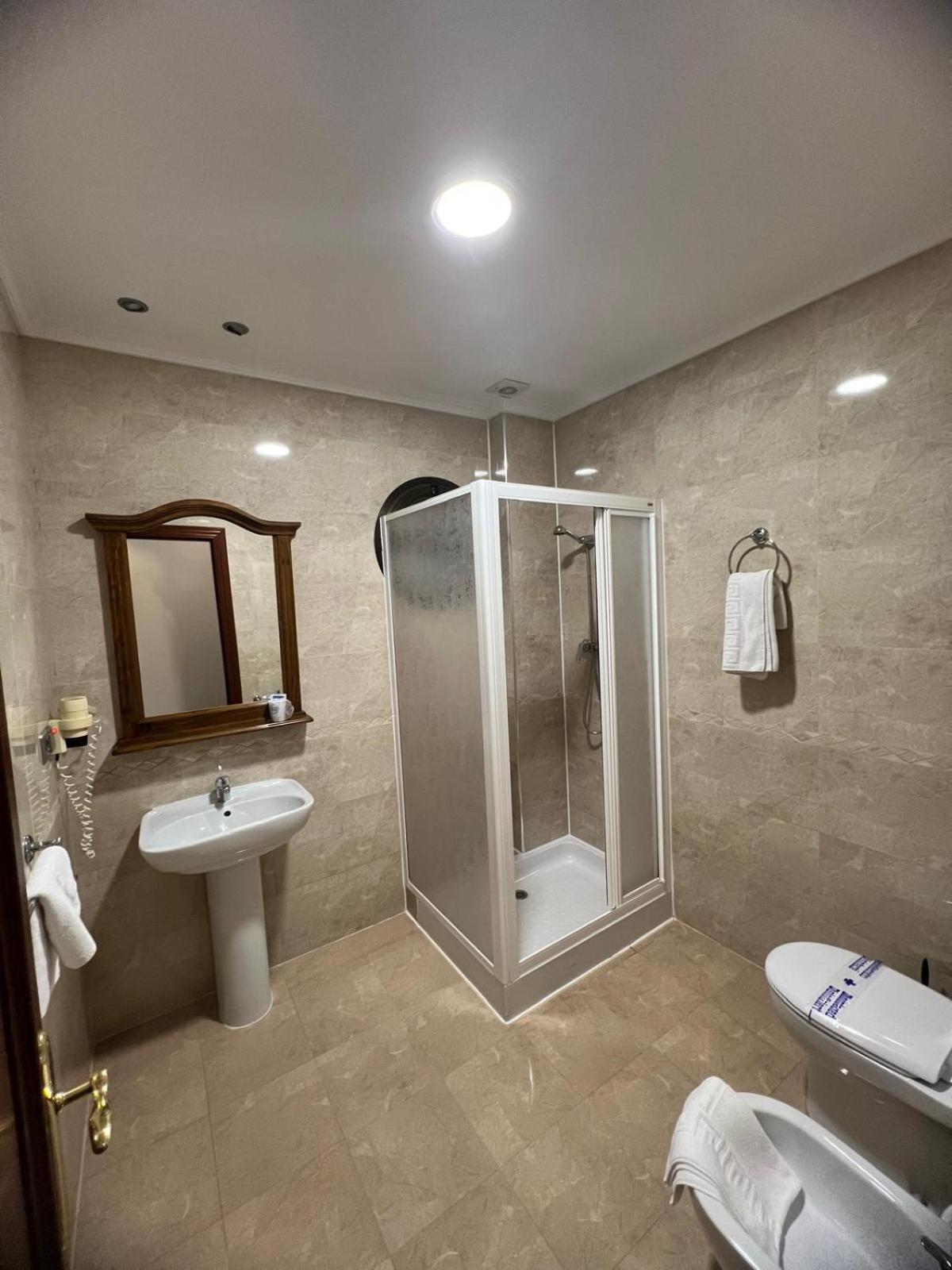 Triple Room,1758504918:JPEG