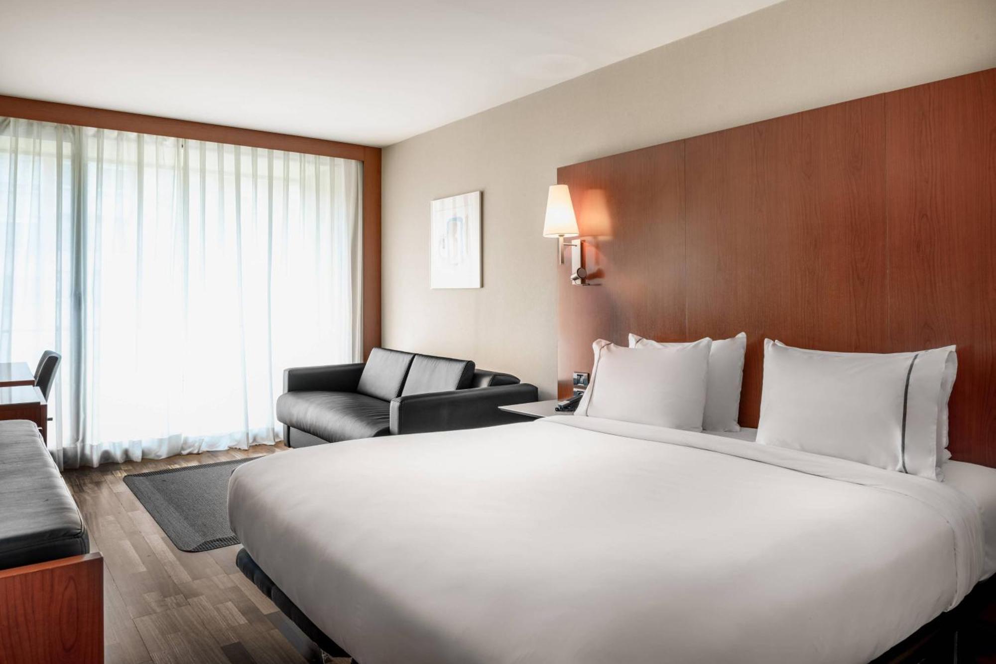 Triple King Room with Sofa Bed