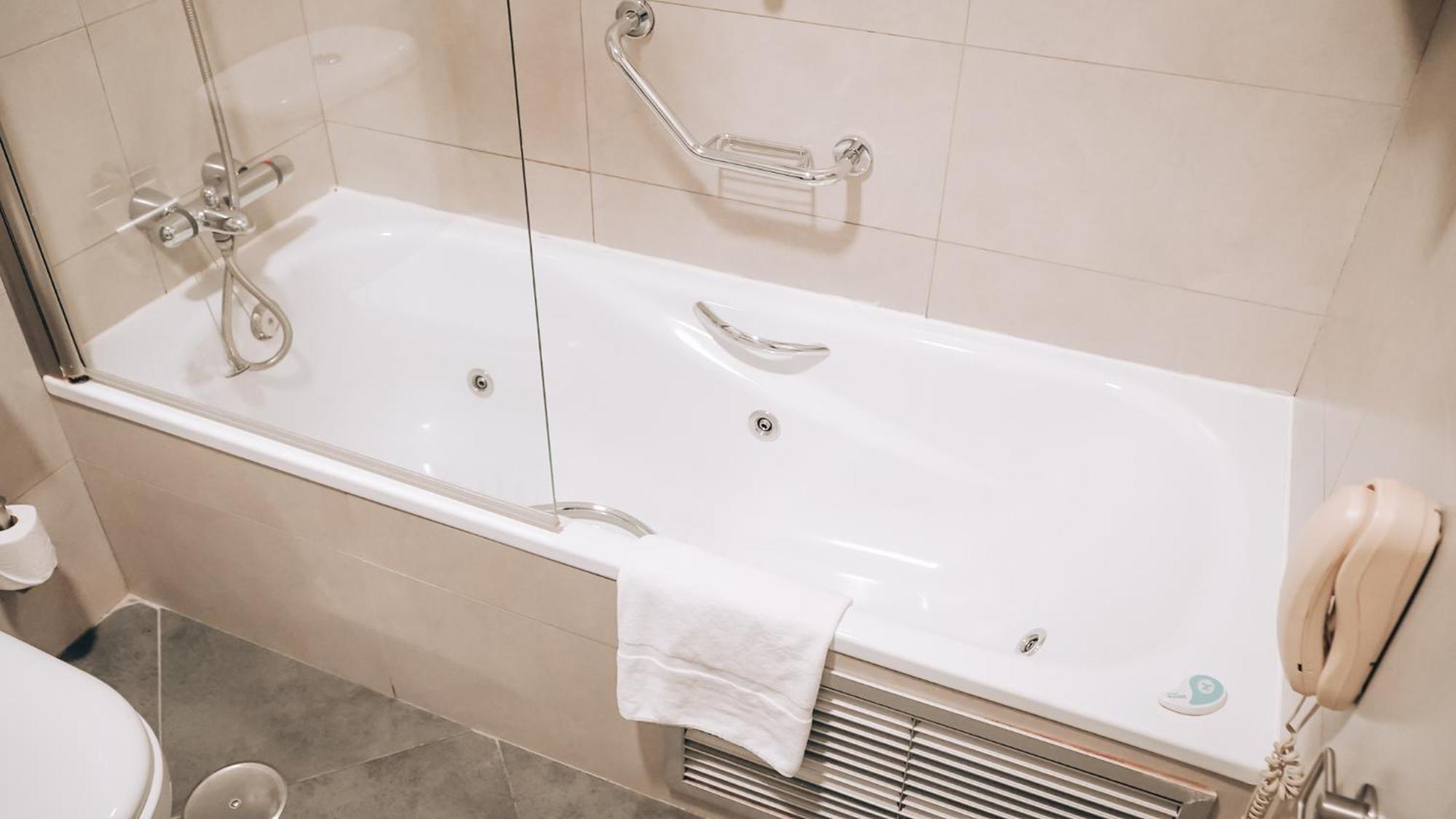 Habitación Doble Superior con bañera de hidromasaje - 1 o 2 camas