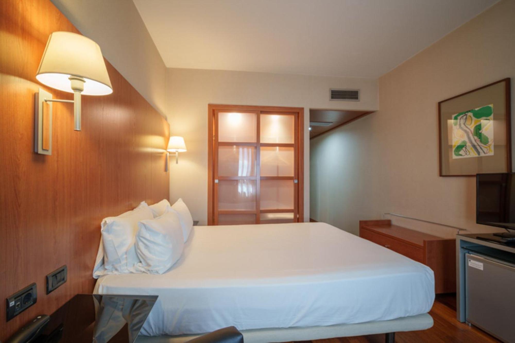 Double Room,1649012827:JPEG