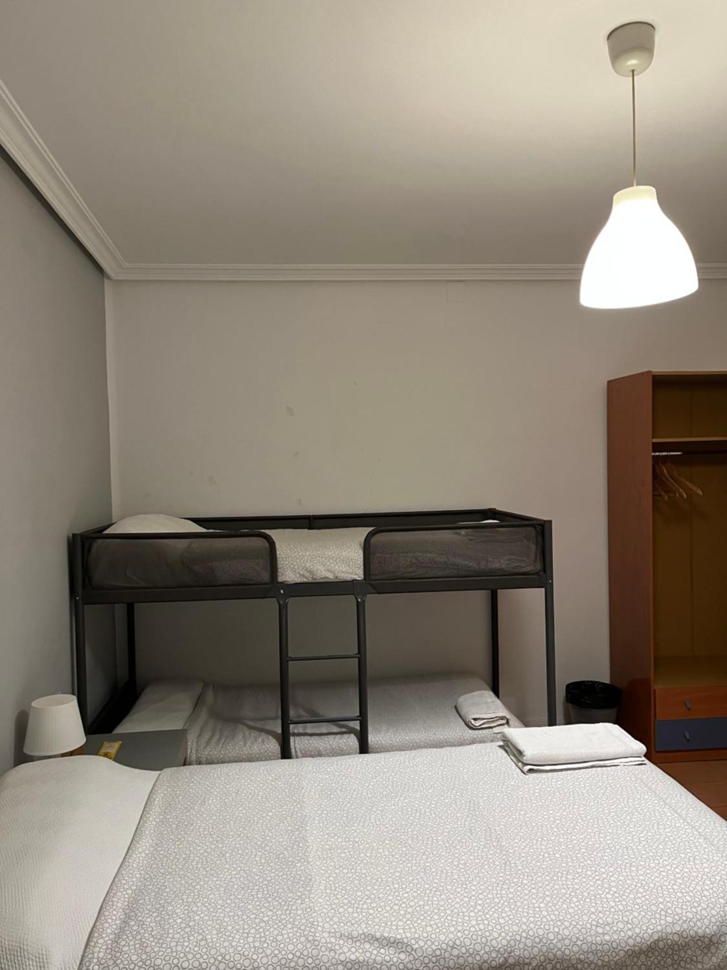 Chambre Quadruple avec Salle de Bains Commune