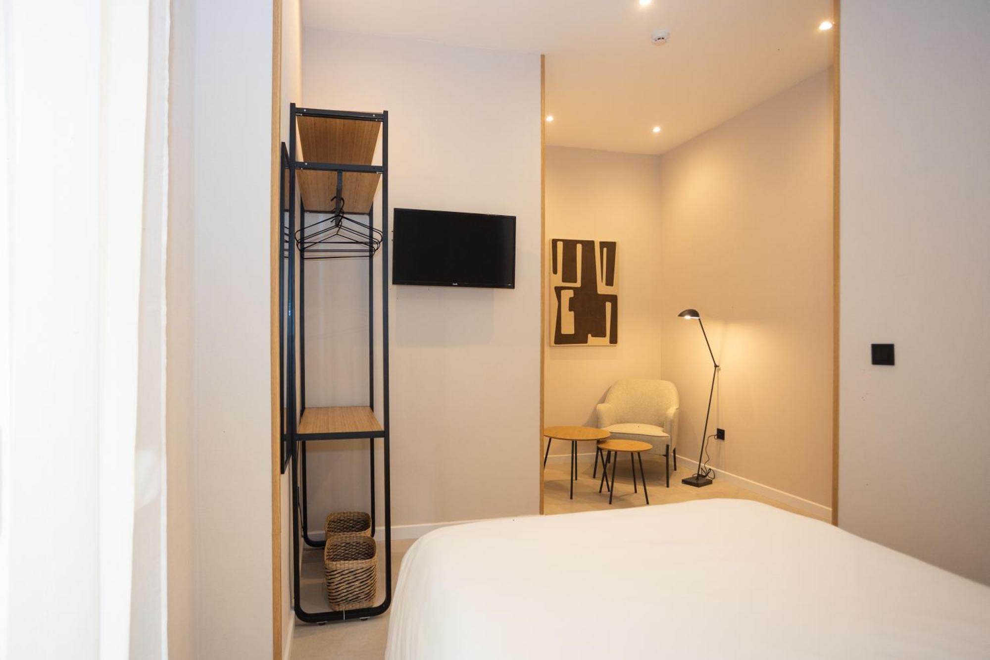 Double Room,1651749759:JPEG