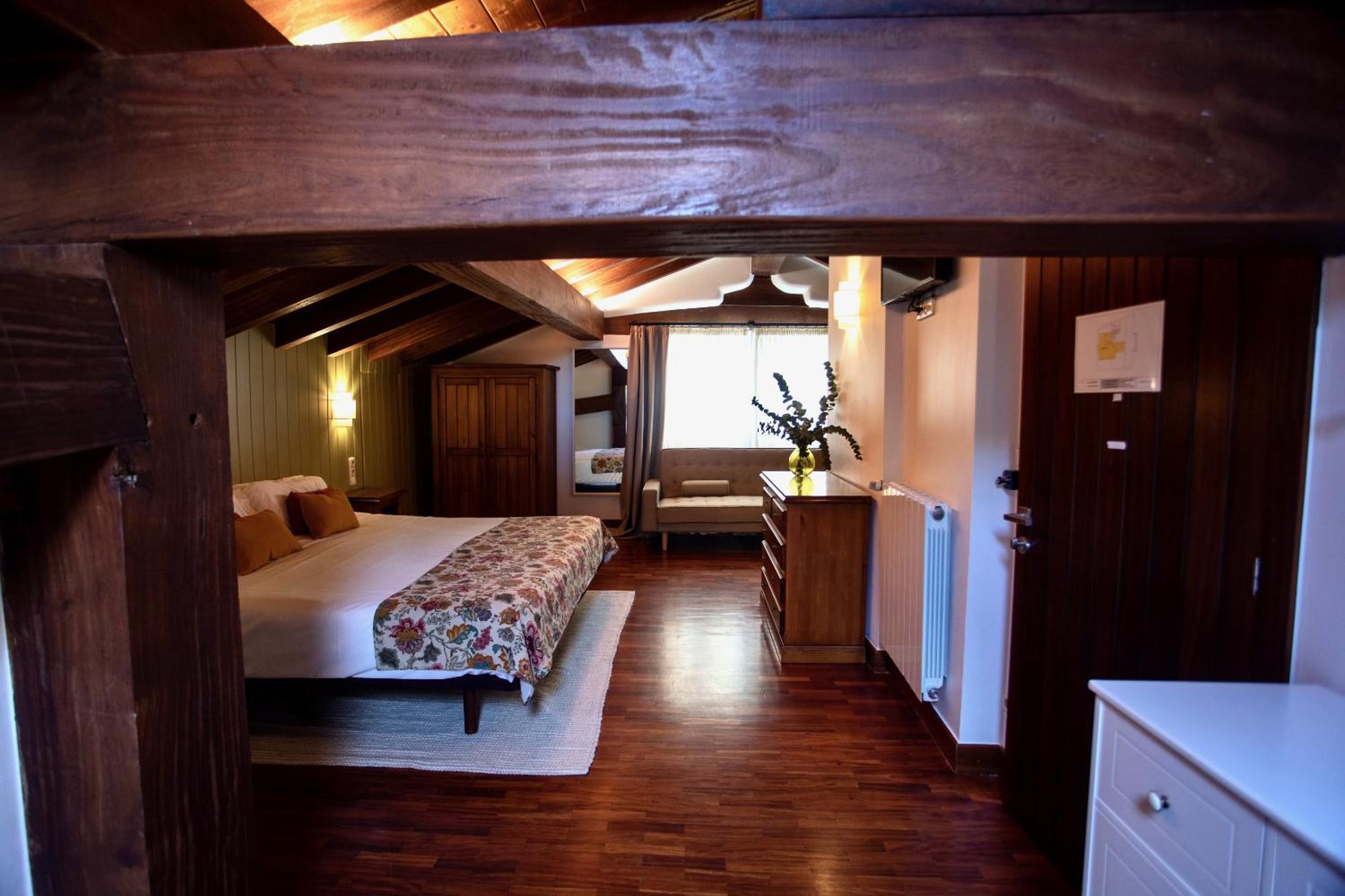Deluxe Double Room Mountain View