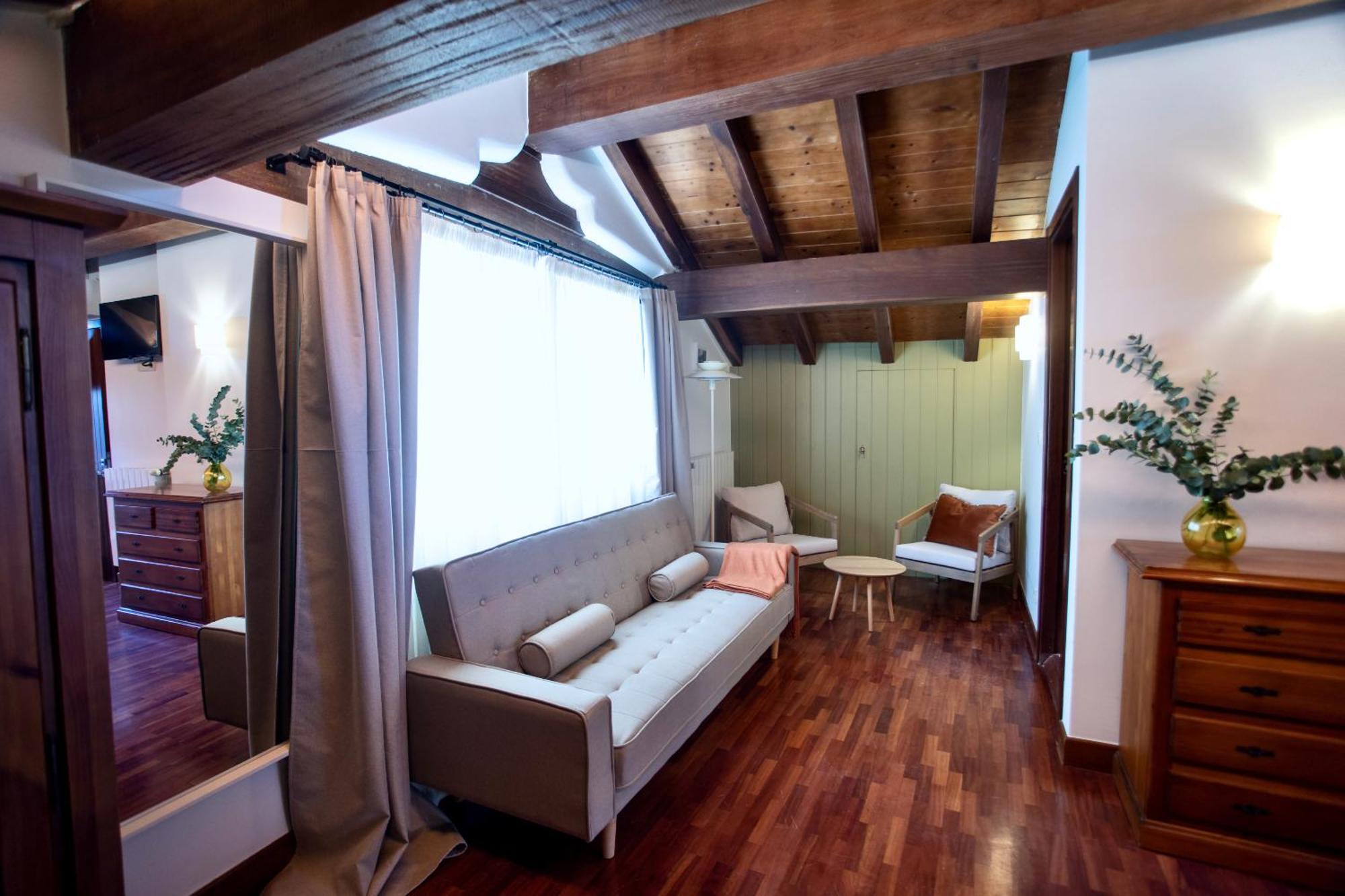 Deluxe Double Room Mountain View