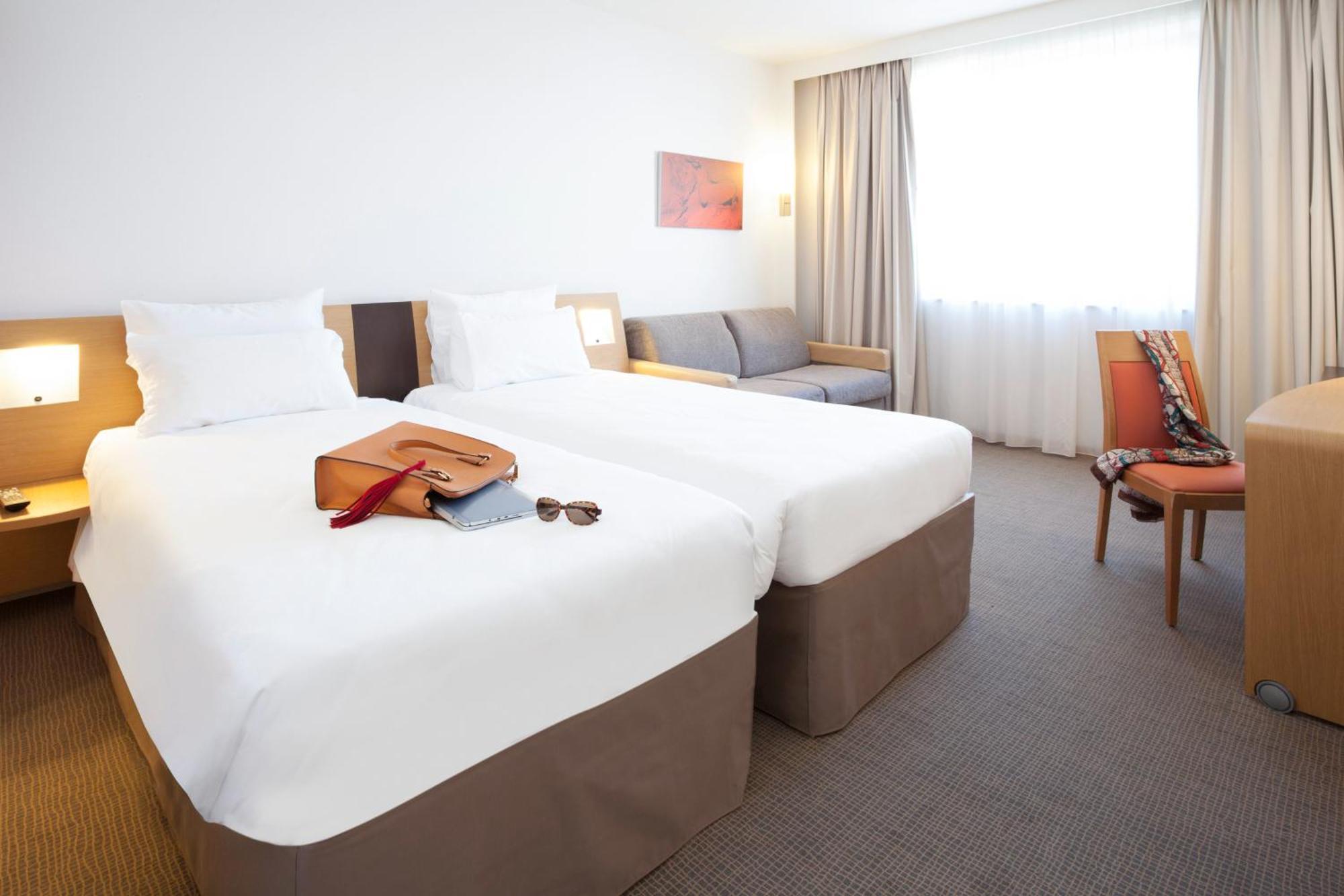 Twin Room,1653530111:JPEG