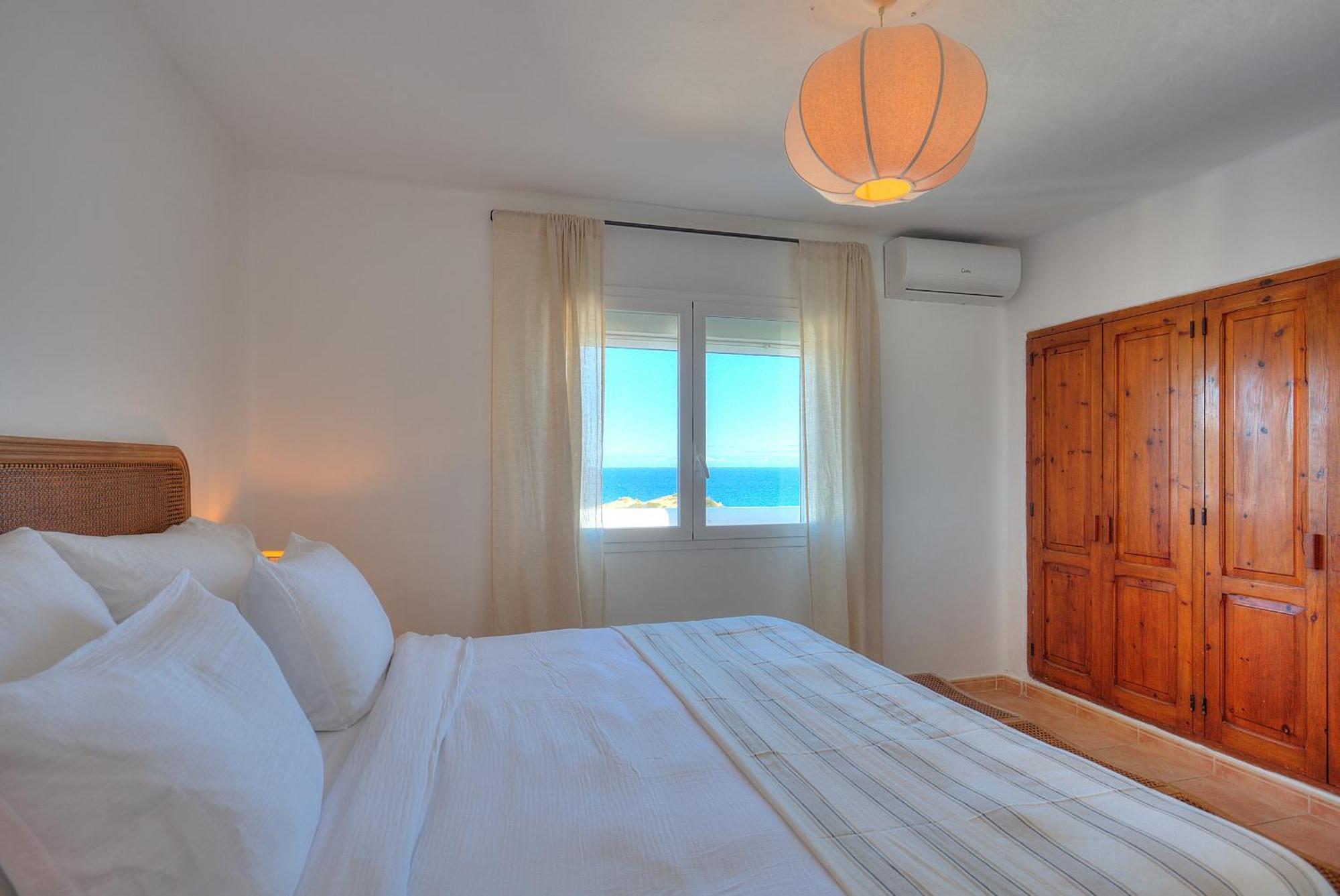 Three-Bedroom Apartment Sea View