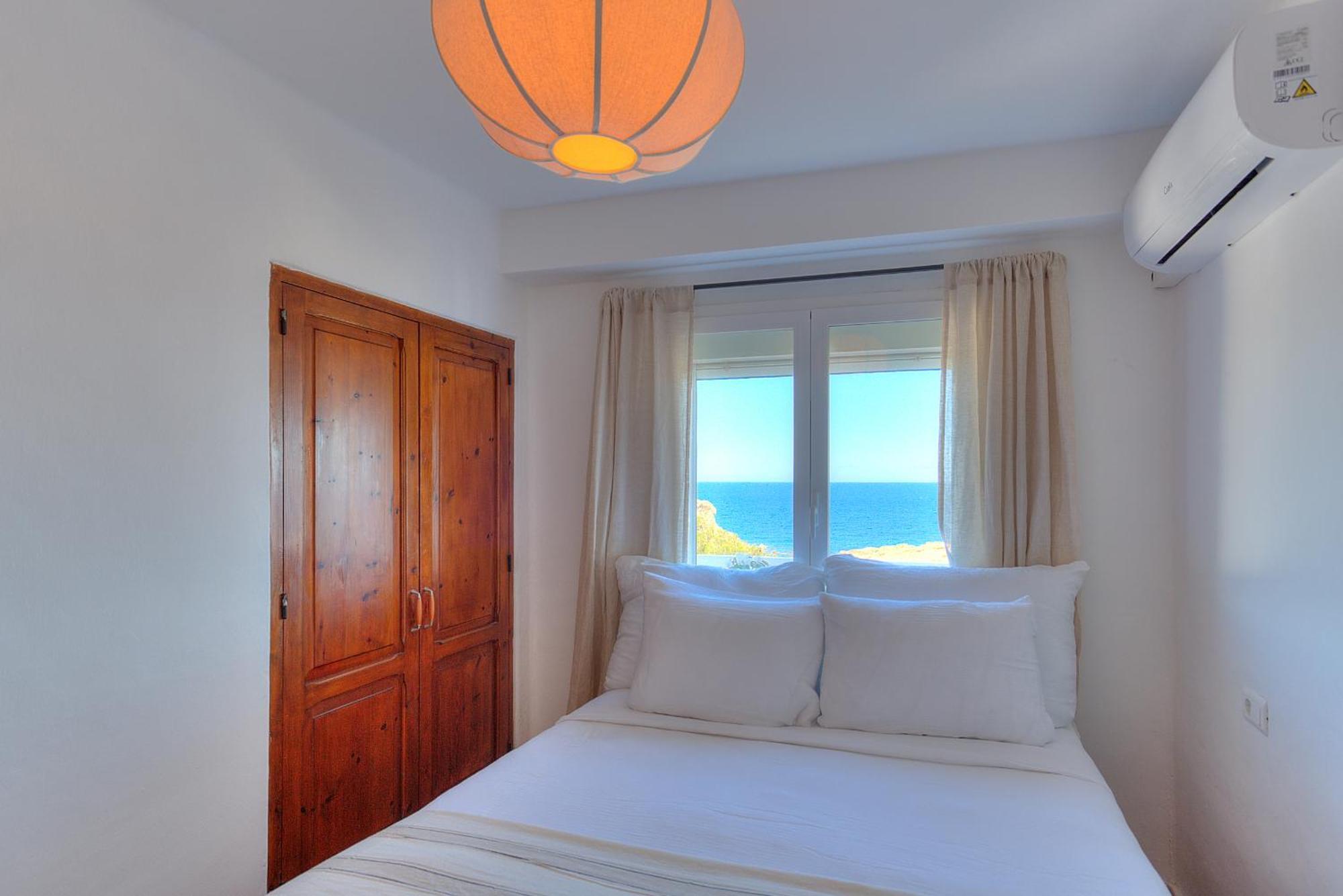 Three-Bedroom Apartment Sea View