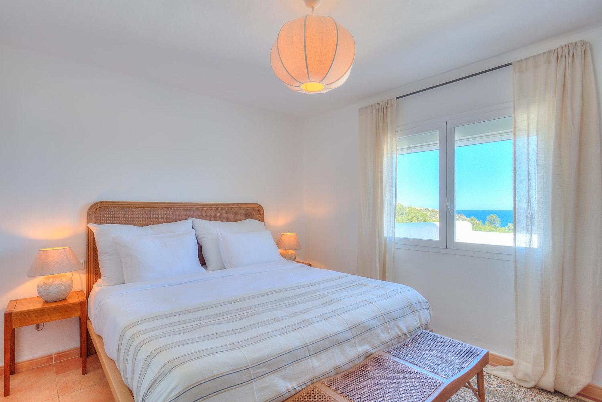 Three-Bedroom Apartment Sea View