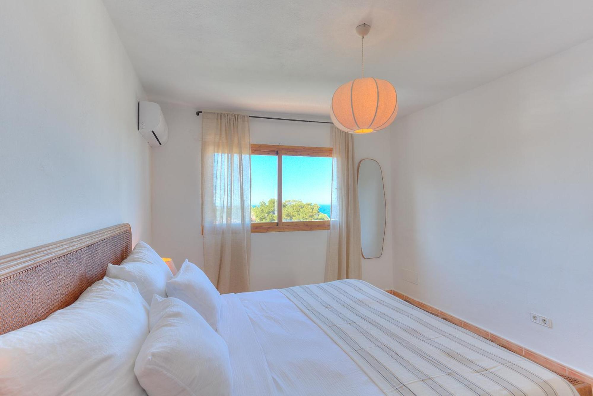Three-Bedroom Apartment Sea View