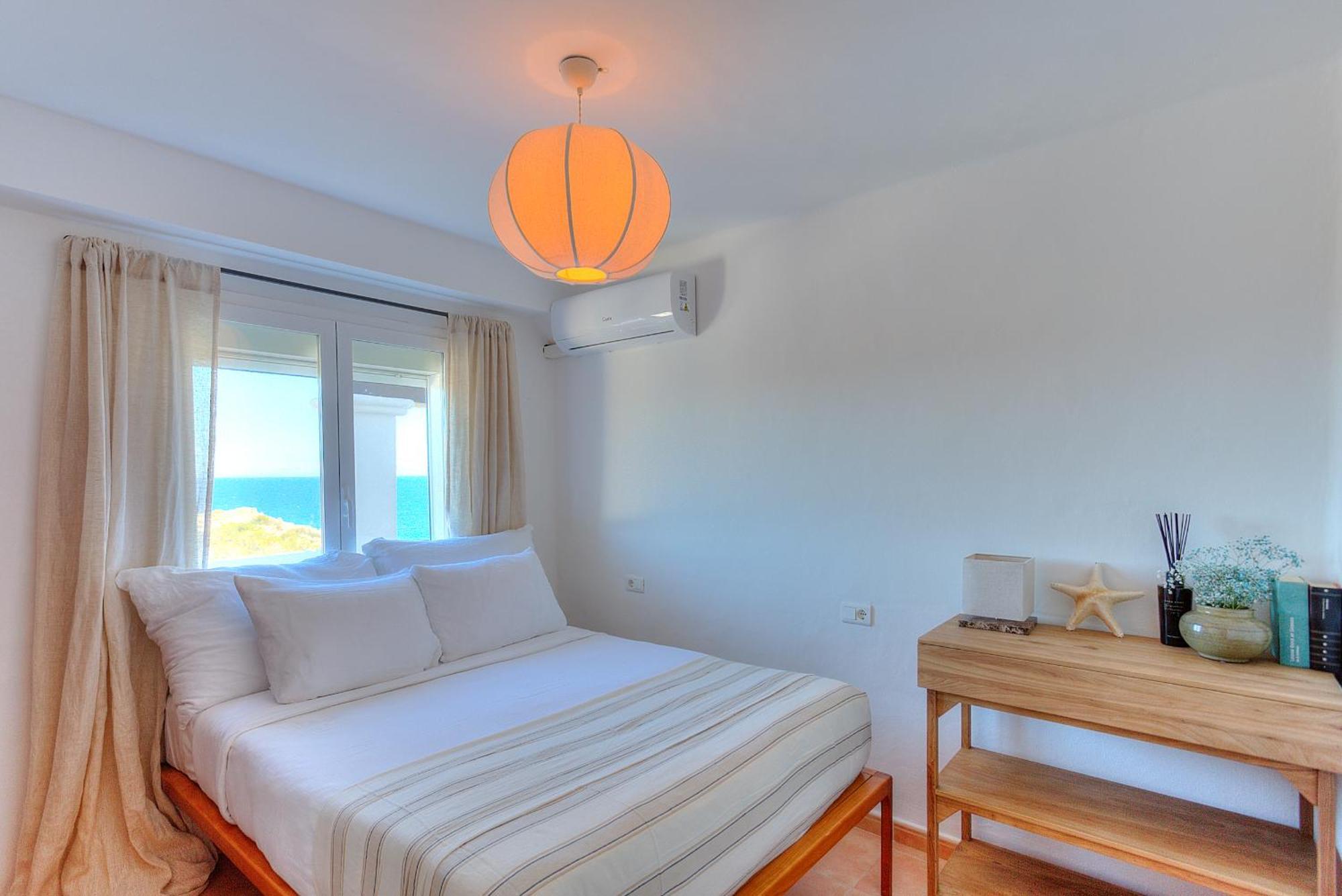Three-Bedroom Apartment Sea View