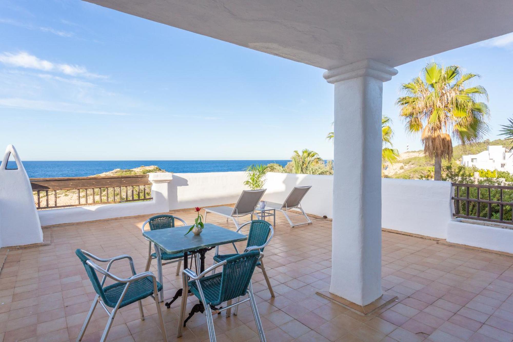 Superior Two-Bedroom Apartment Sea View