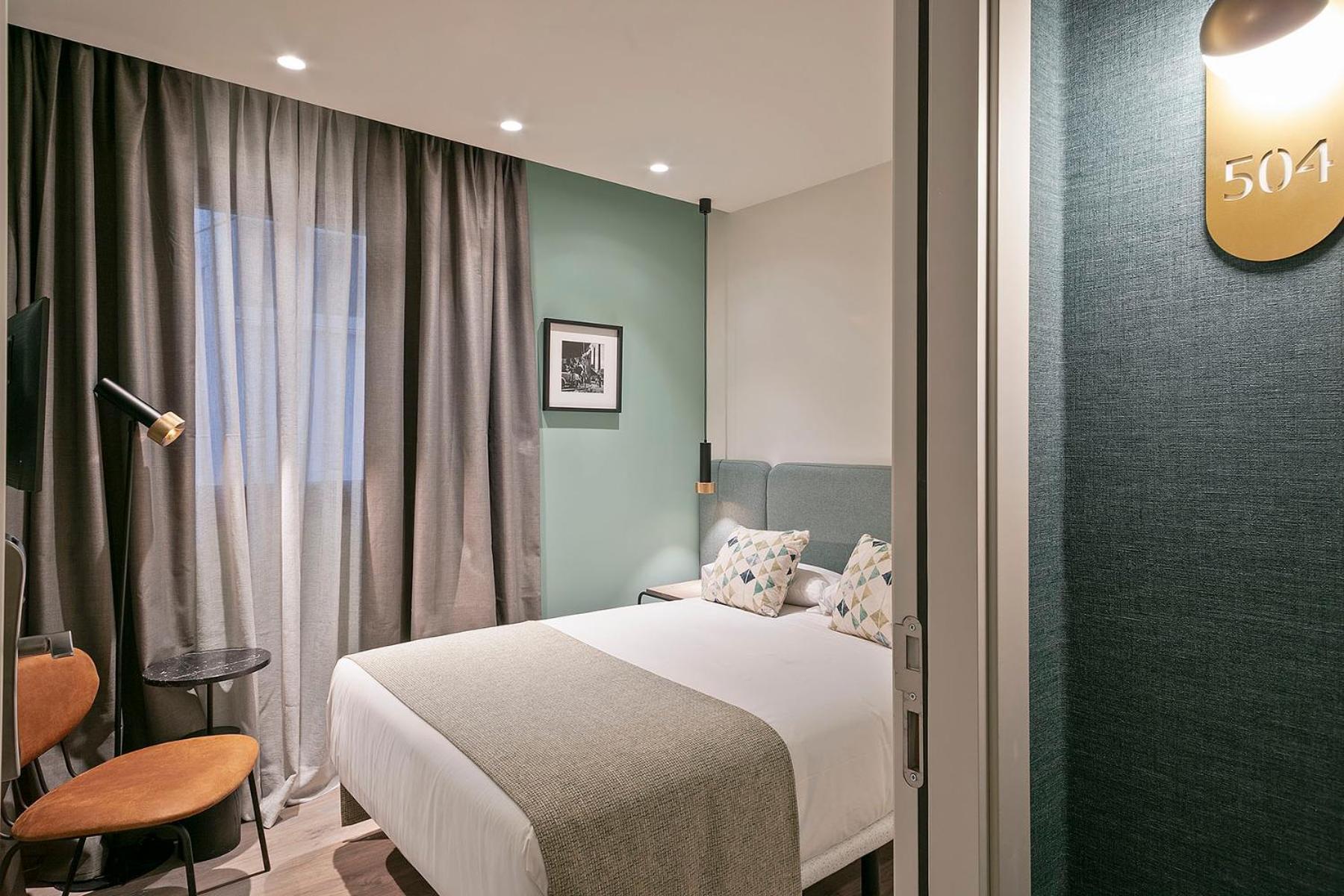 Deluxe Single Room