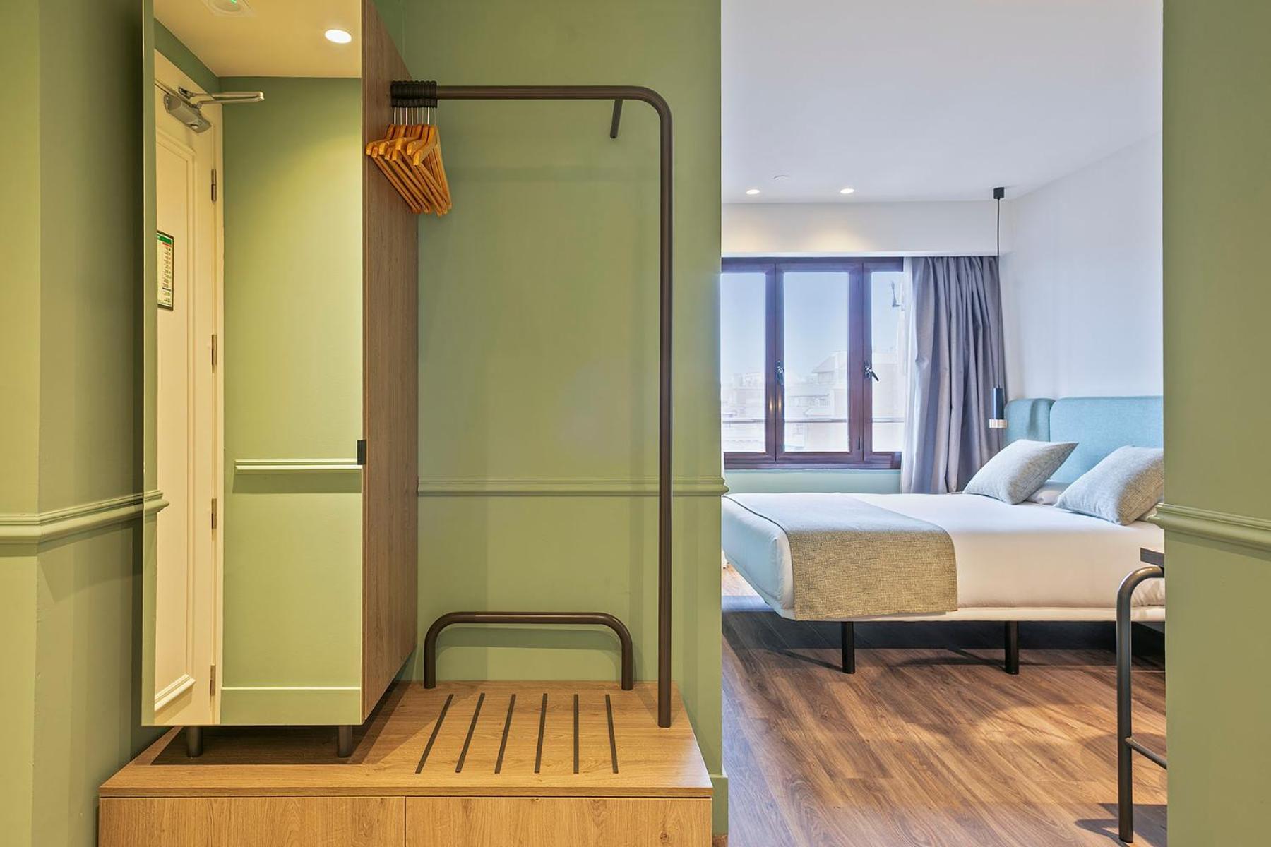 Deluxe Single Room