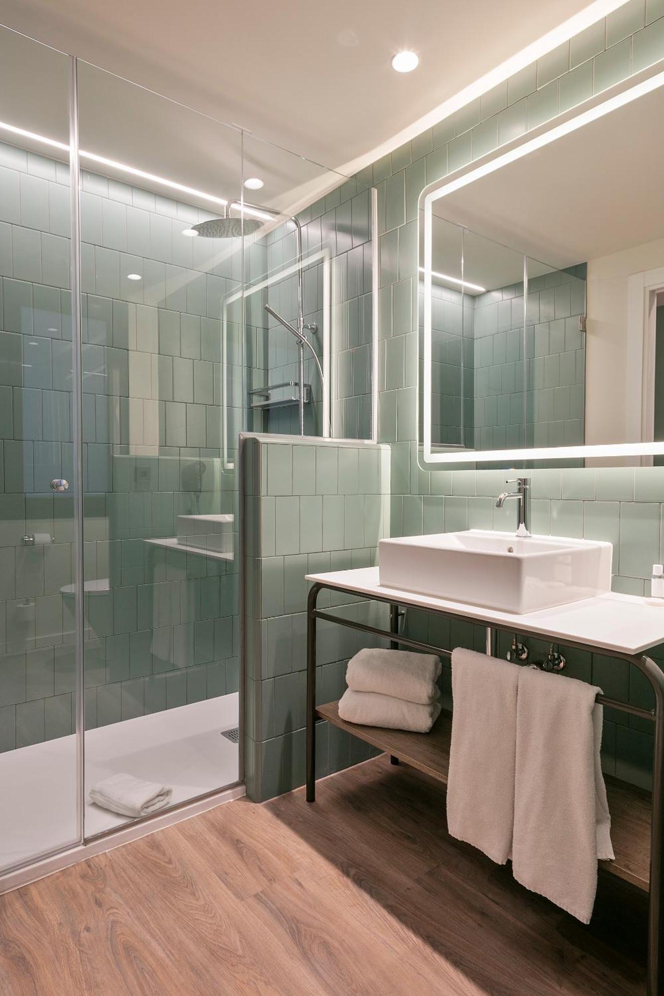 Large Double Room