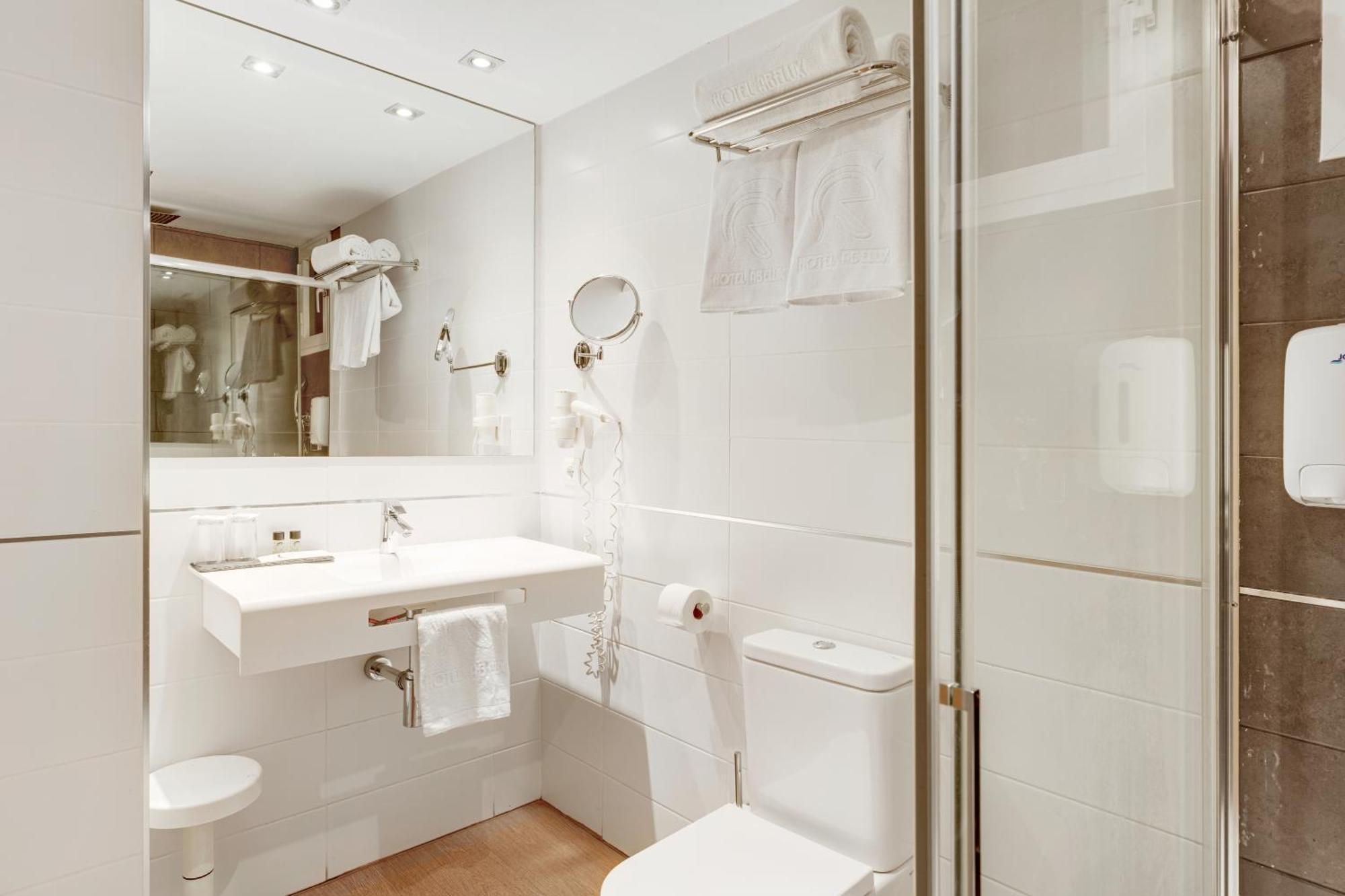 Chambre Double ou Lits Jumeaux (1 Adulte)