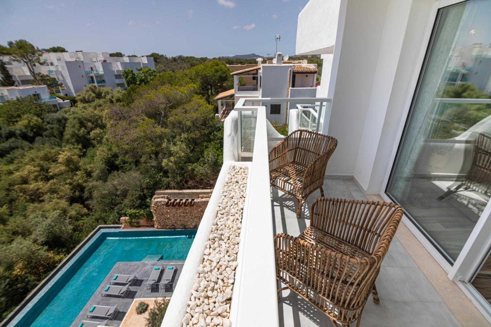 Superior Apartment Pool View