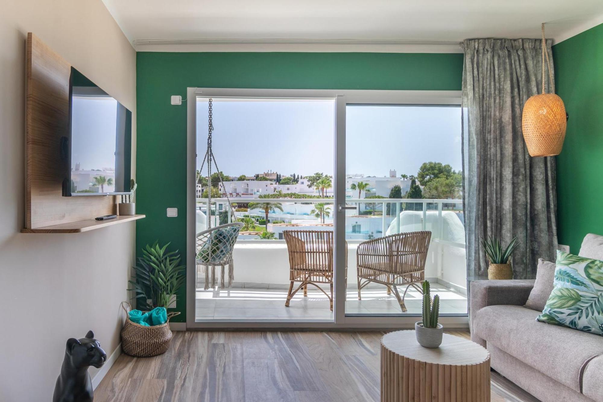 Superior Apartment Pool Direct Access