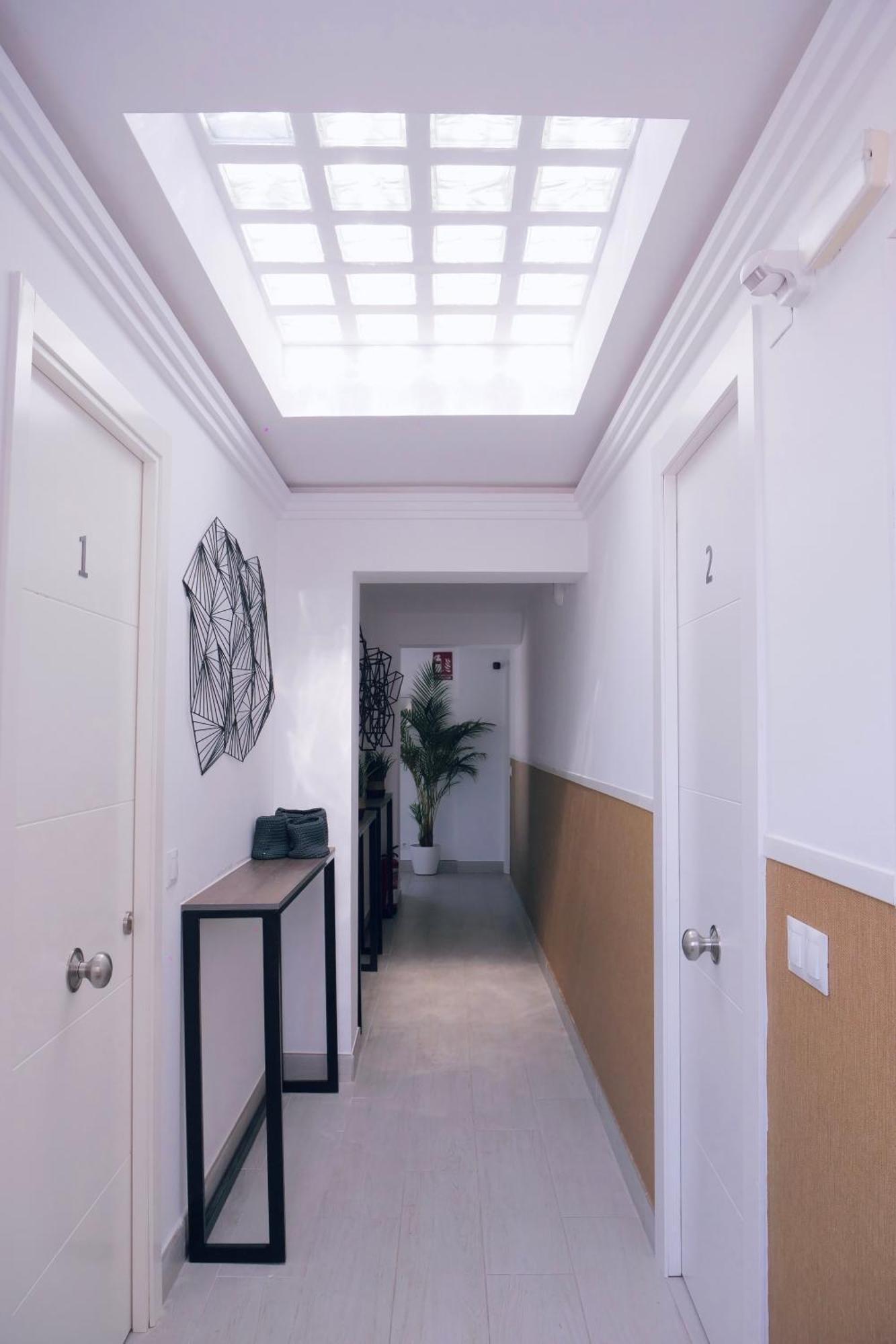 Executive Suite,1658822321:JPEG