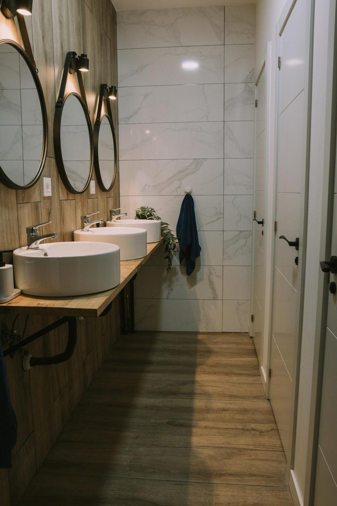 Twin Room,1658822559:JPEG