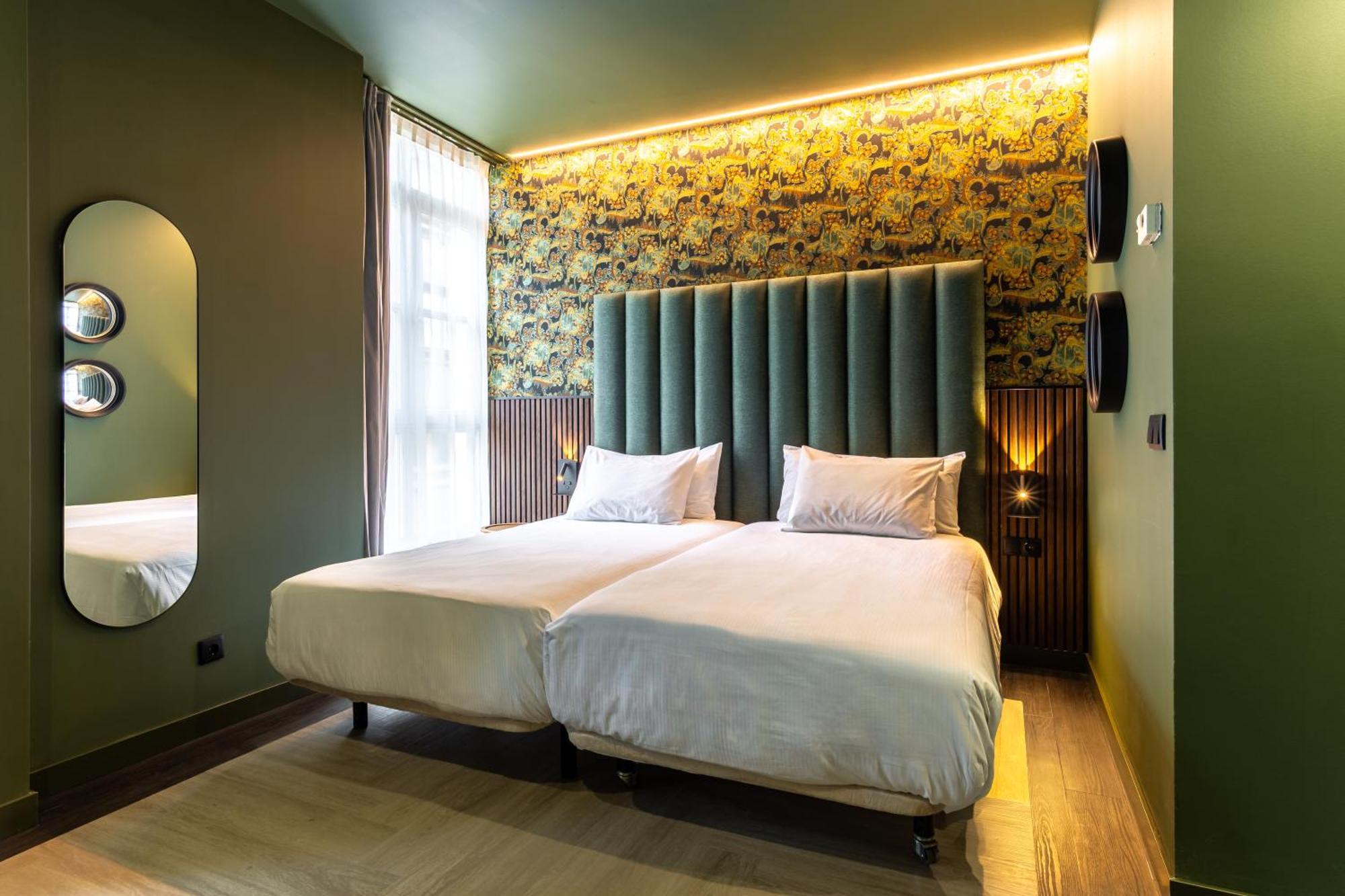 Triple Room,1758273789:JPEG