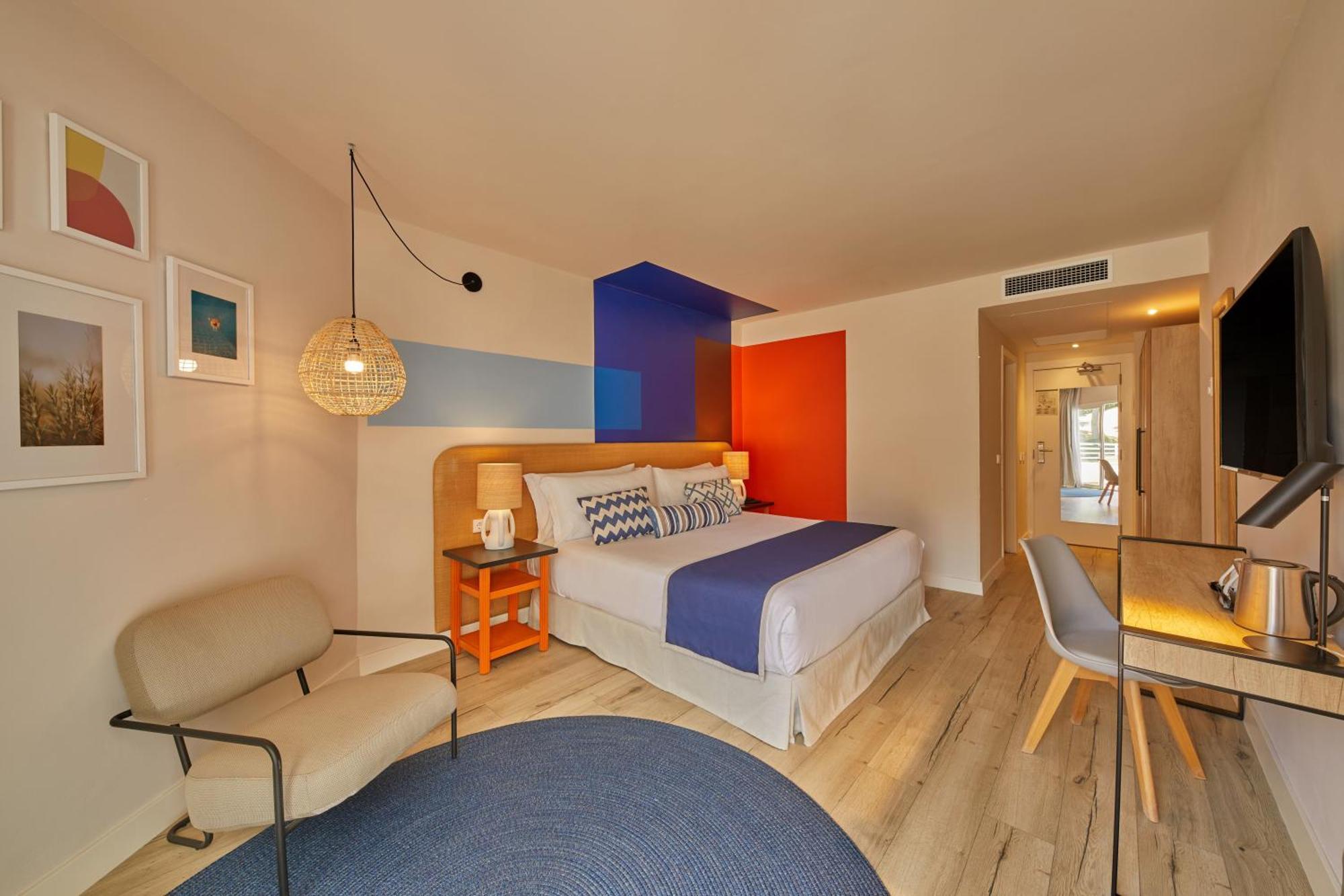 Double or Twin Room Balcony