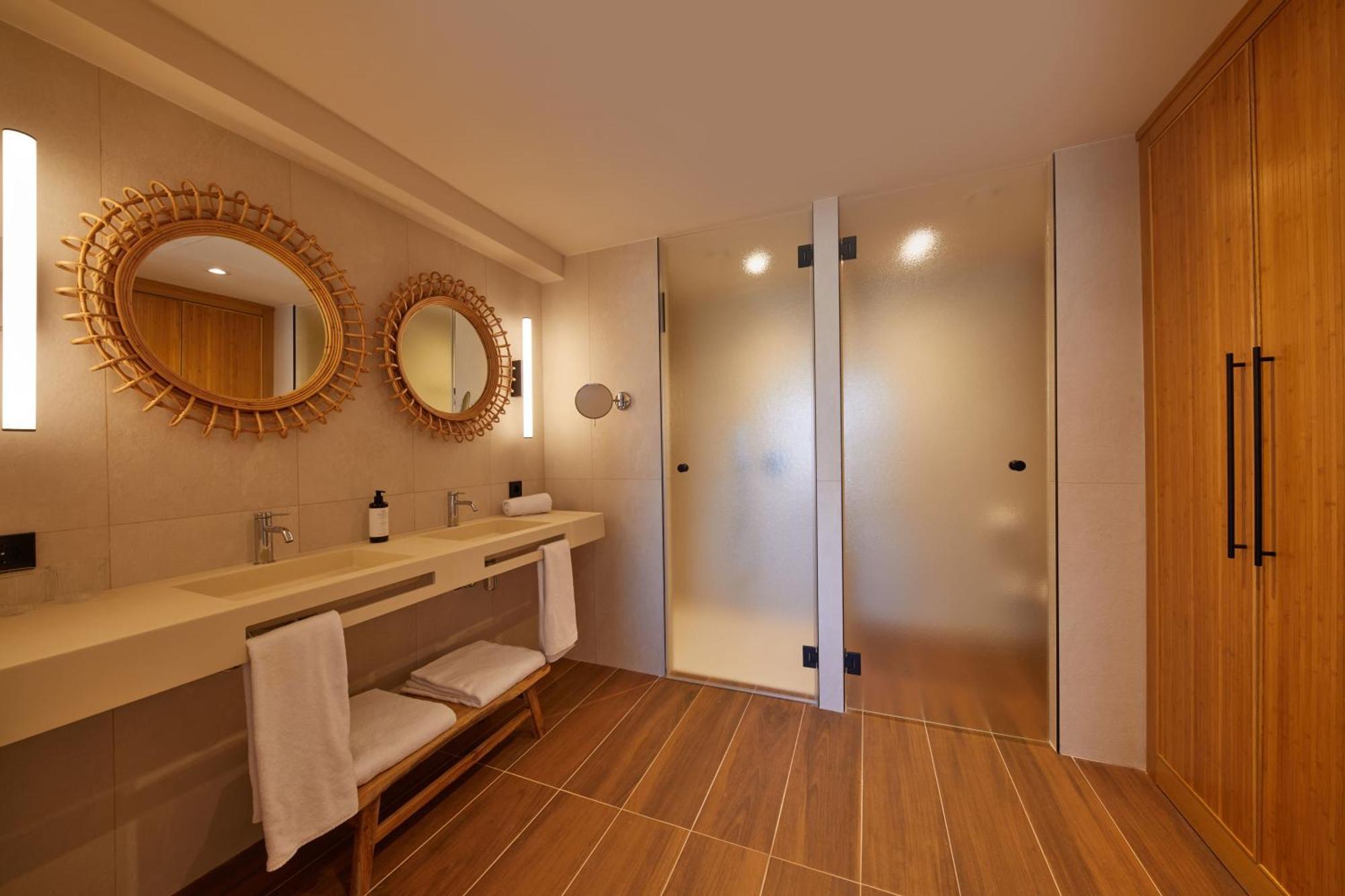 Queen Suite Sea View