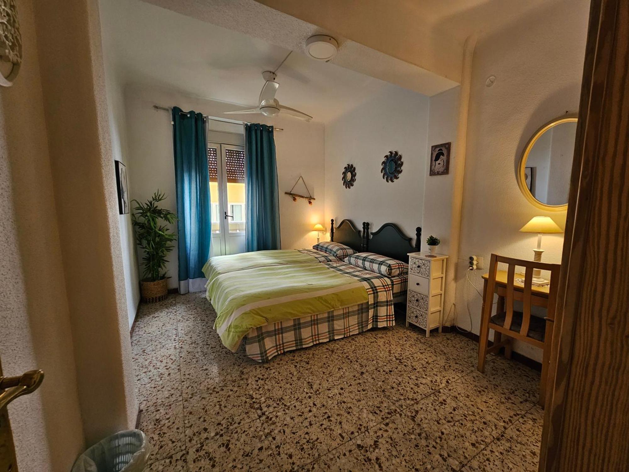 Großes Zweibettzimmer